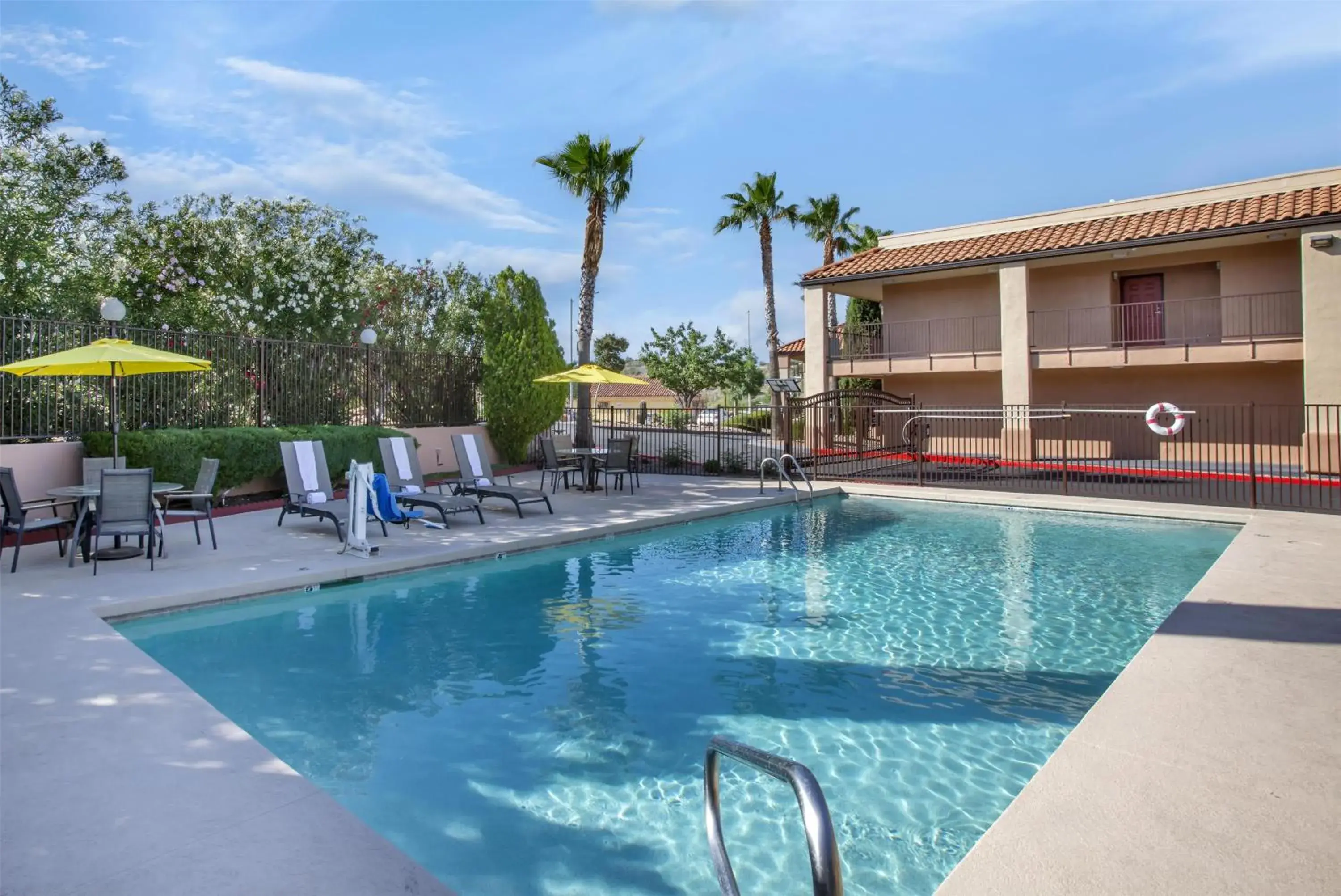 Pool view in Best Western Copper Hills Inn Pool view in Best Western Copper Hills Inn