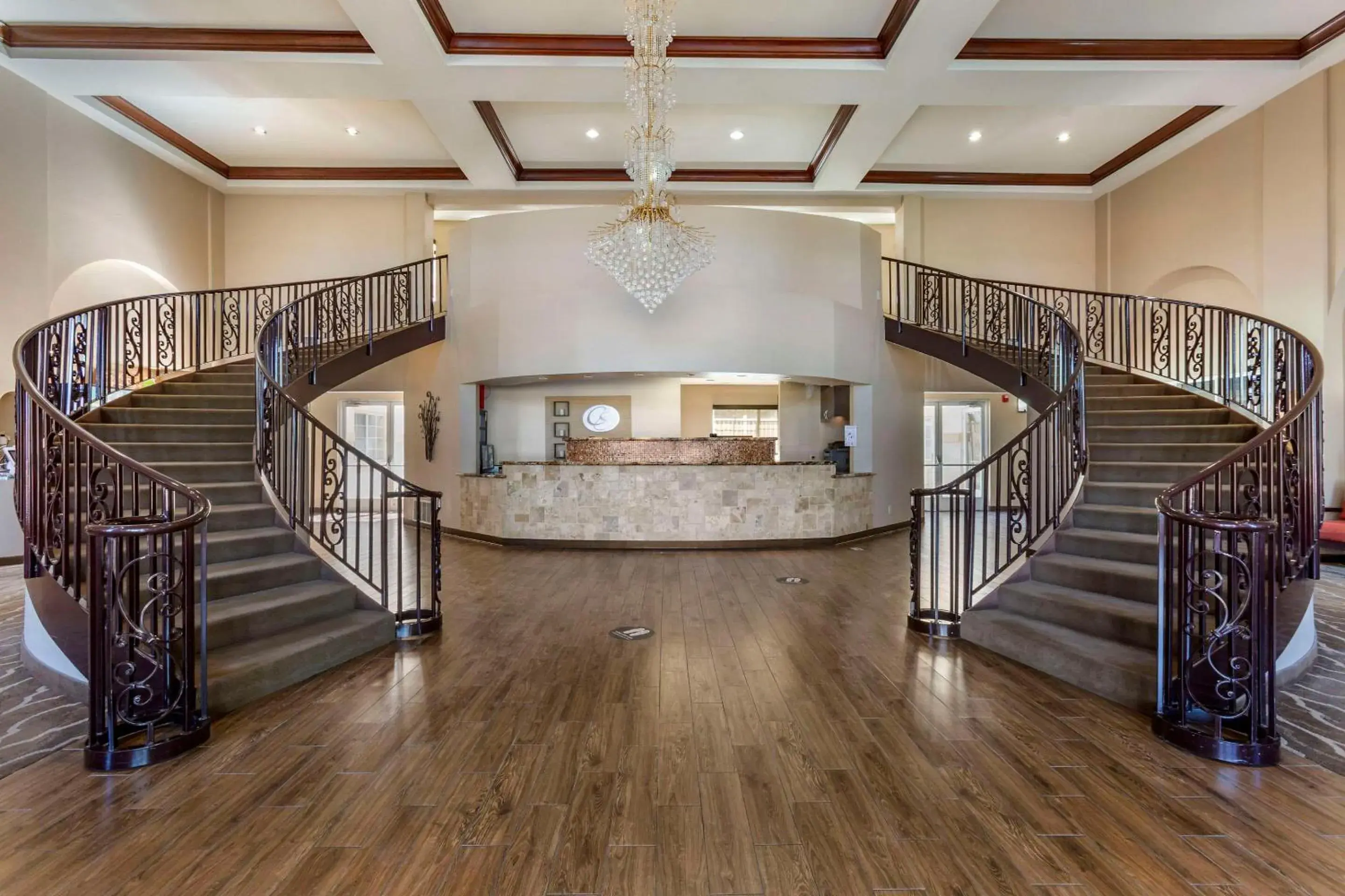 Lobby or reception in Comfort Suites Phoenix Airport Lobby or reception in Comfort Suites Phoenix Airport