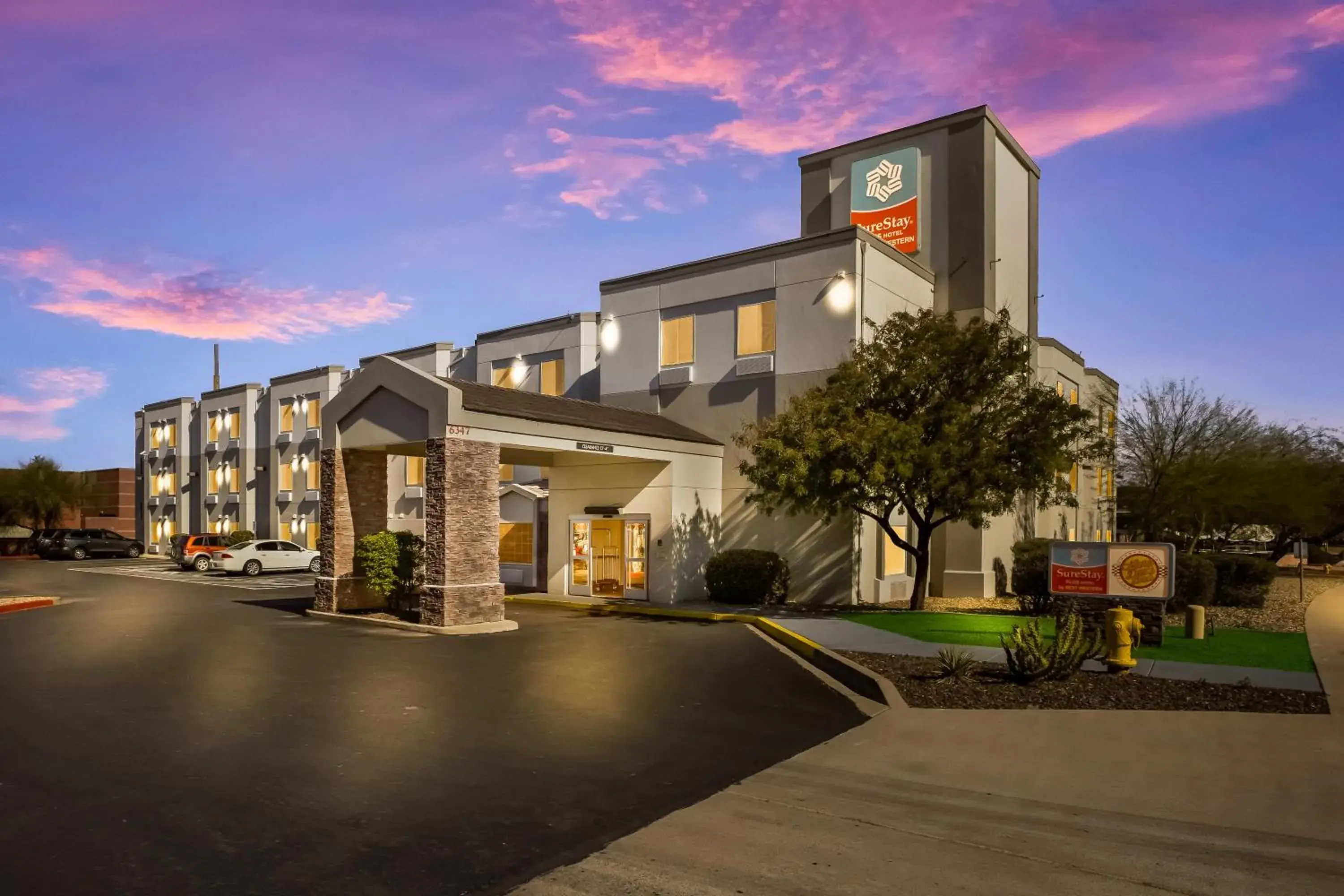 Property building in SureStay Plus by Best Western Mesa Superstition Springs Property building in SureStay Plus by Best Western Mesa Superstition Springs