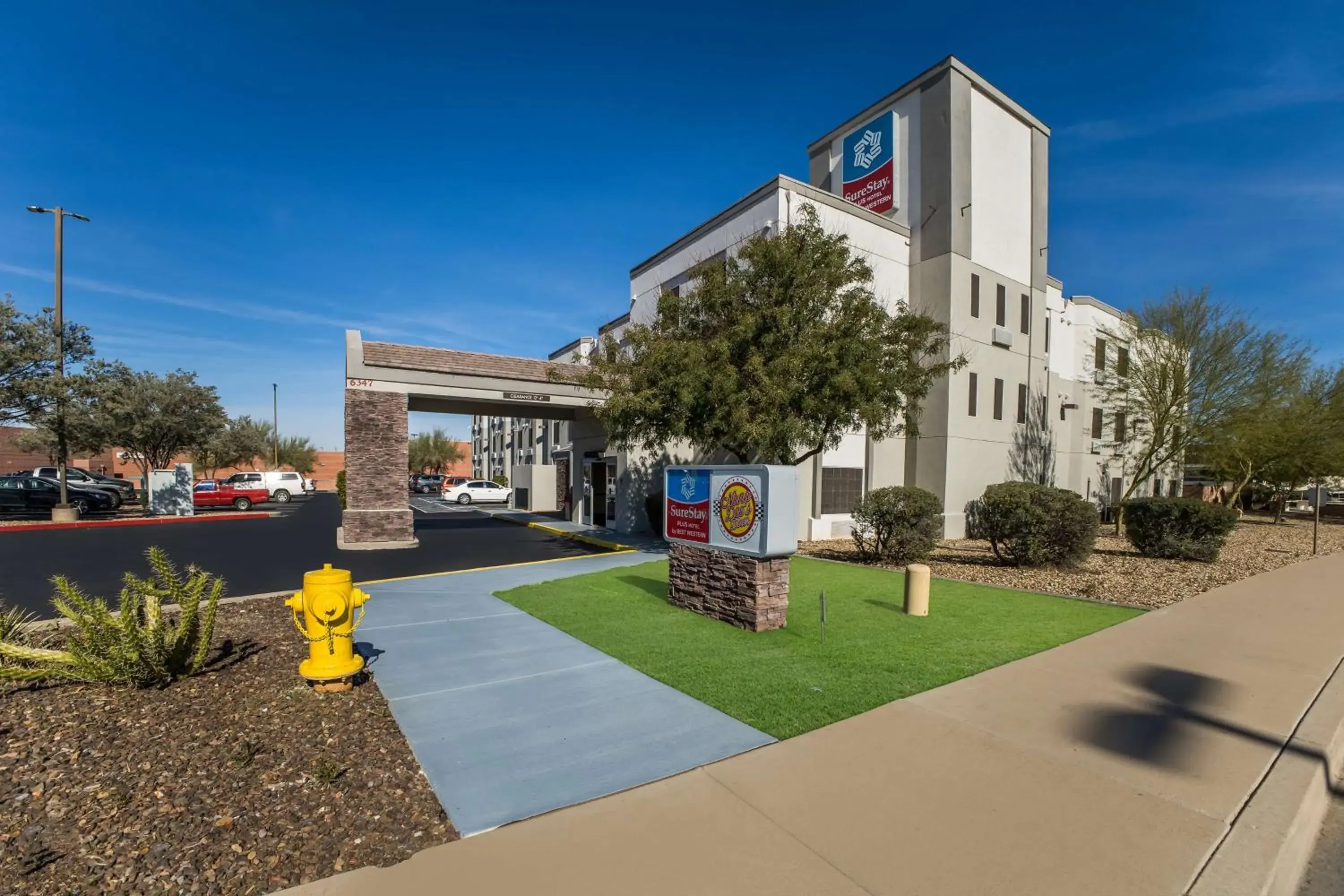 Property building in SureStay Plus by Best Western Mesa Superstition Springs Property building in SureStay Plus by Best Western Mesa Superstition Springs