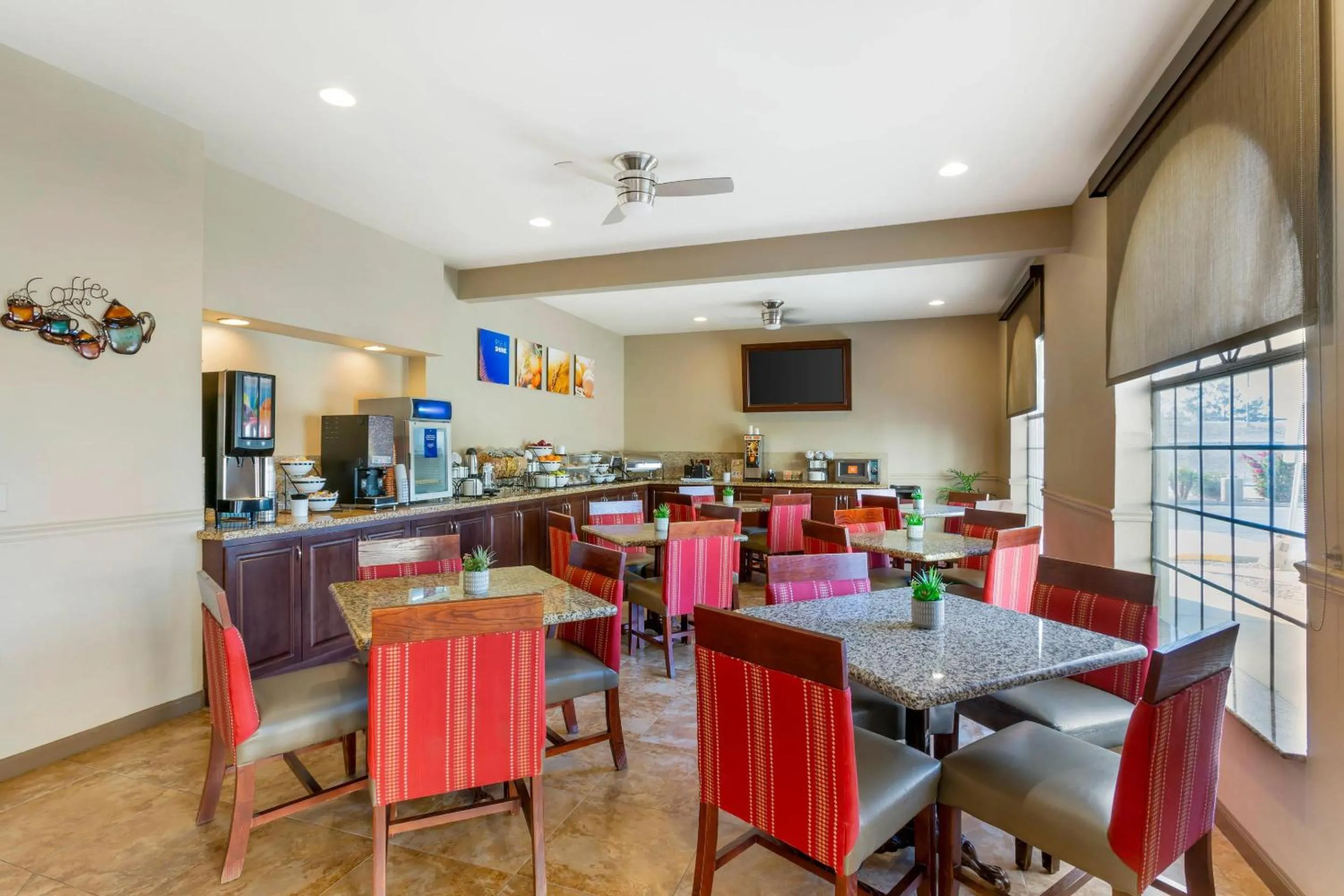 Breakfast in Comfort Inn Phoenix Central City