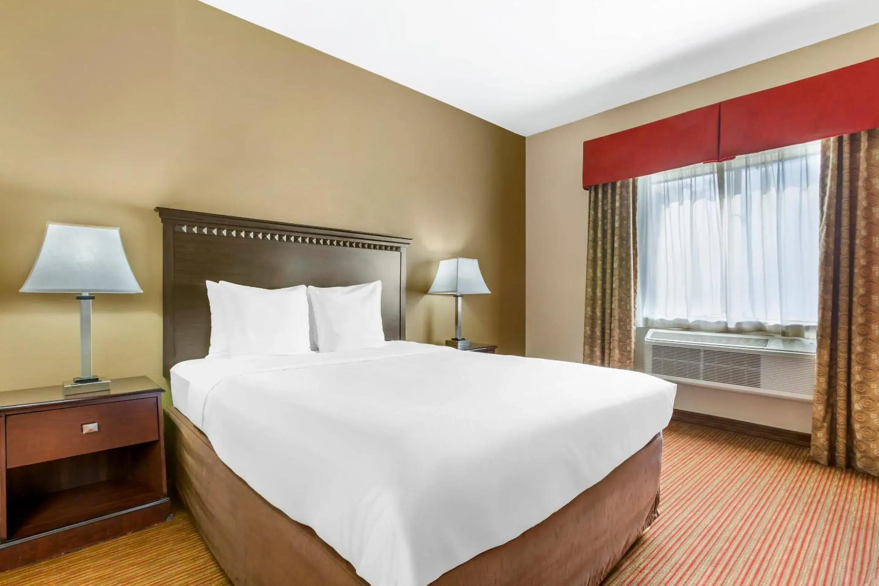 Bedroom, Bed in Comfort Inn Phoenix Central City Bedroom, Bed in Comfort Inn Phoenix Central City