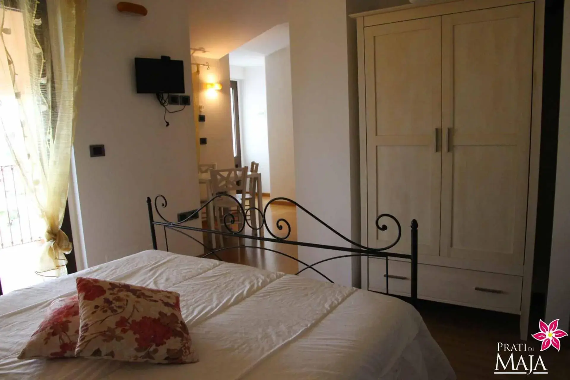 Family Room with Terrace in Prati di Maja B&B Family Room with Terrace in Prati di Maja B&B