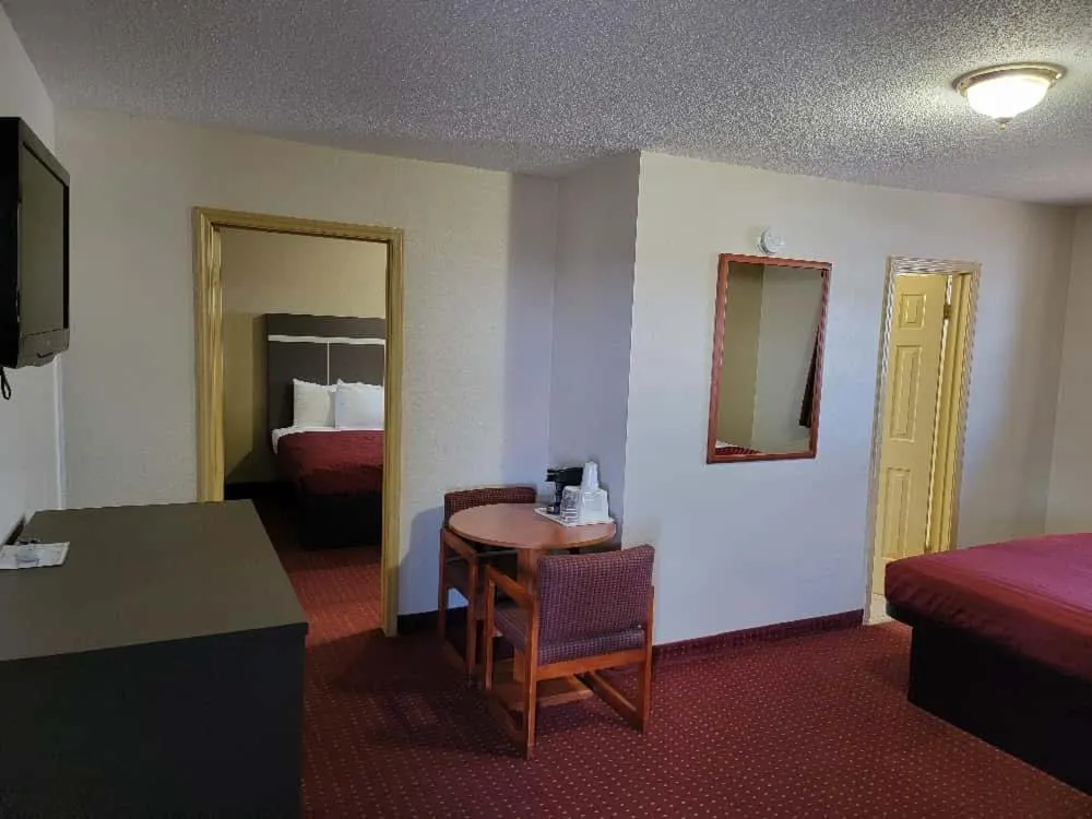 Bed in Americas Best Value Inn-Williams/Grand Canyon