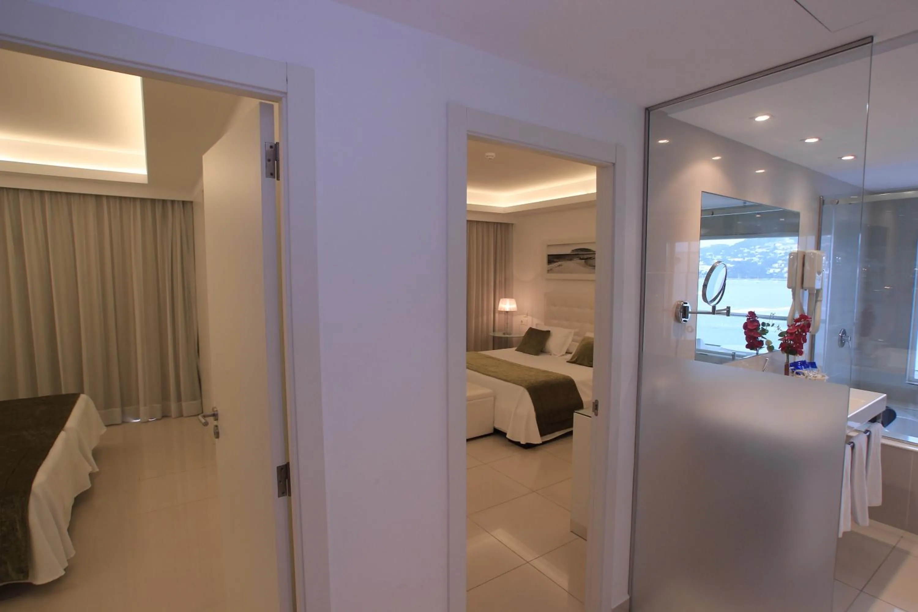 Photo of the whole room, Bed in Hotel Argos Ibiza