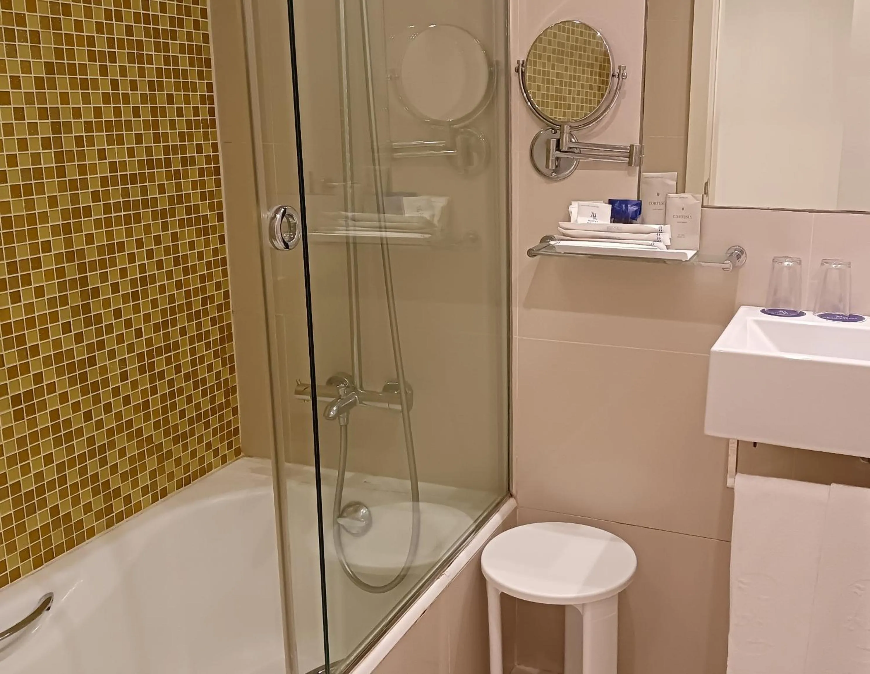 Bathroom in Hotel Argos Ibiza