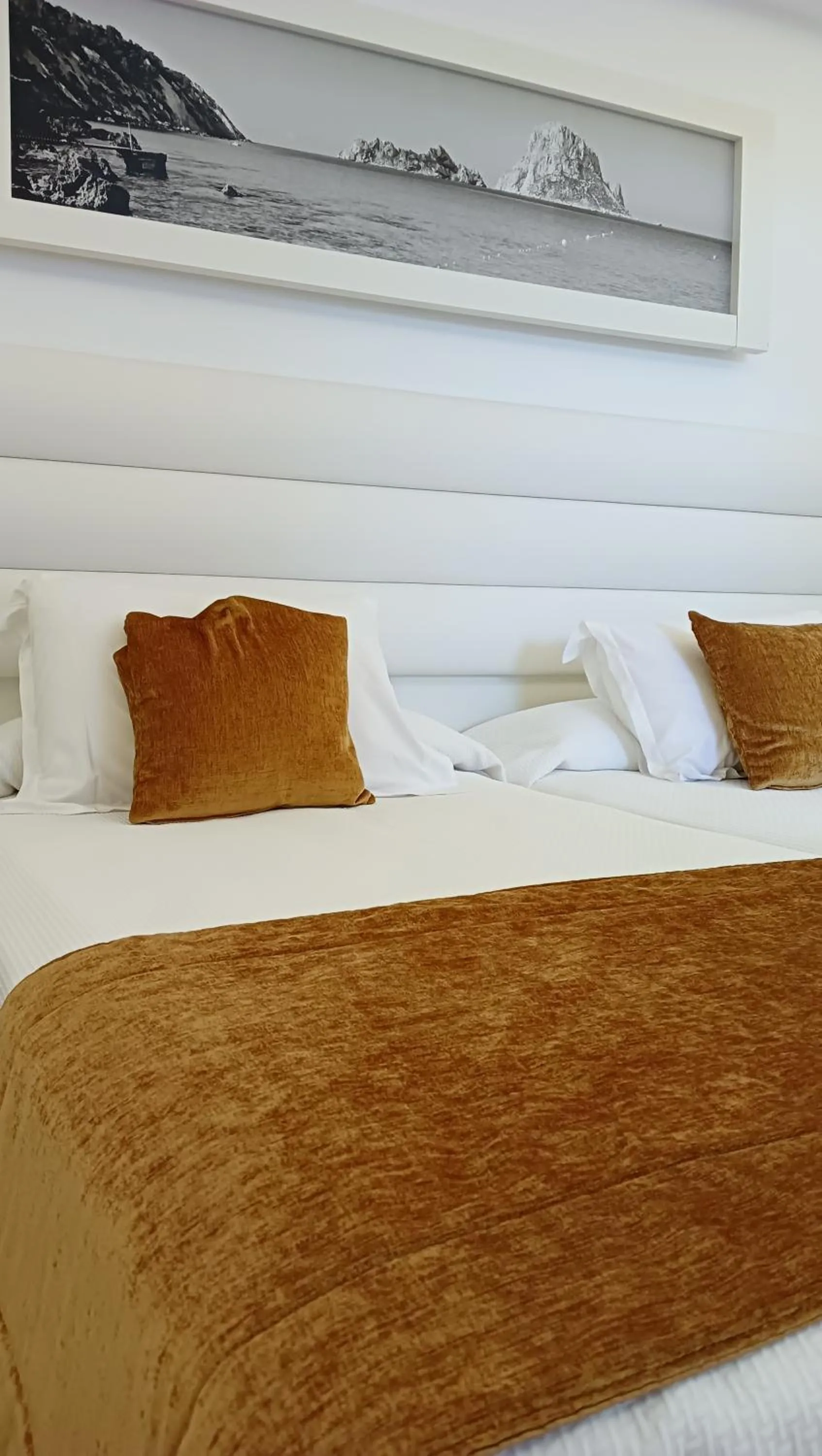 Photo of the whole room, Bed in Hotel Argos Ibiza