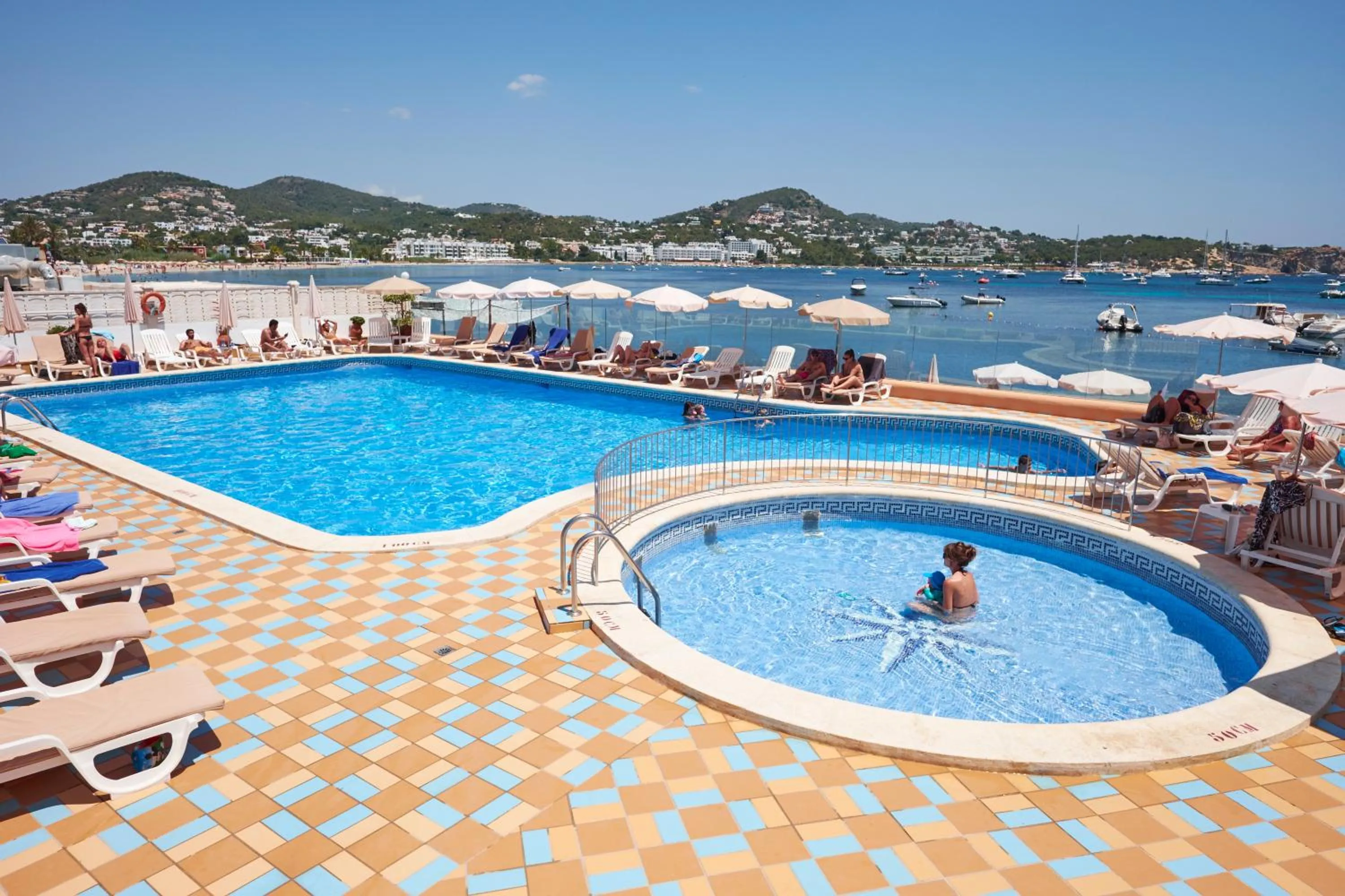Swimming pool in Hotel Argos Ibiza