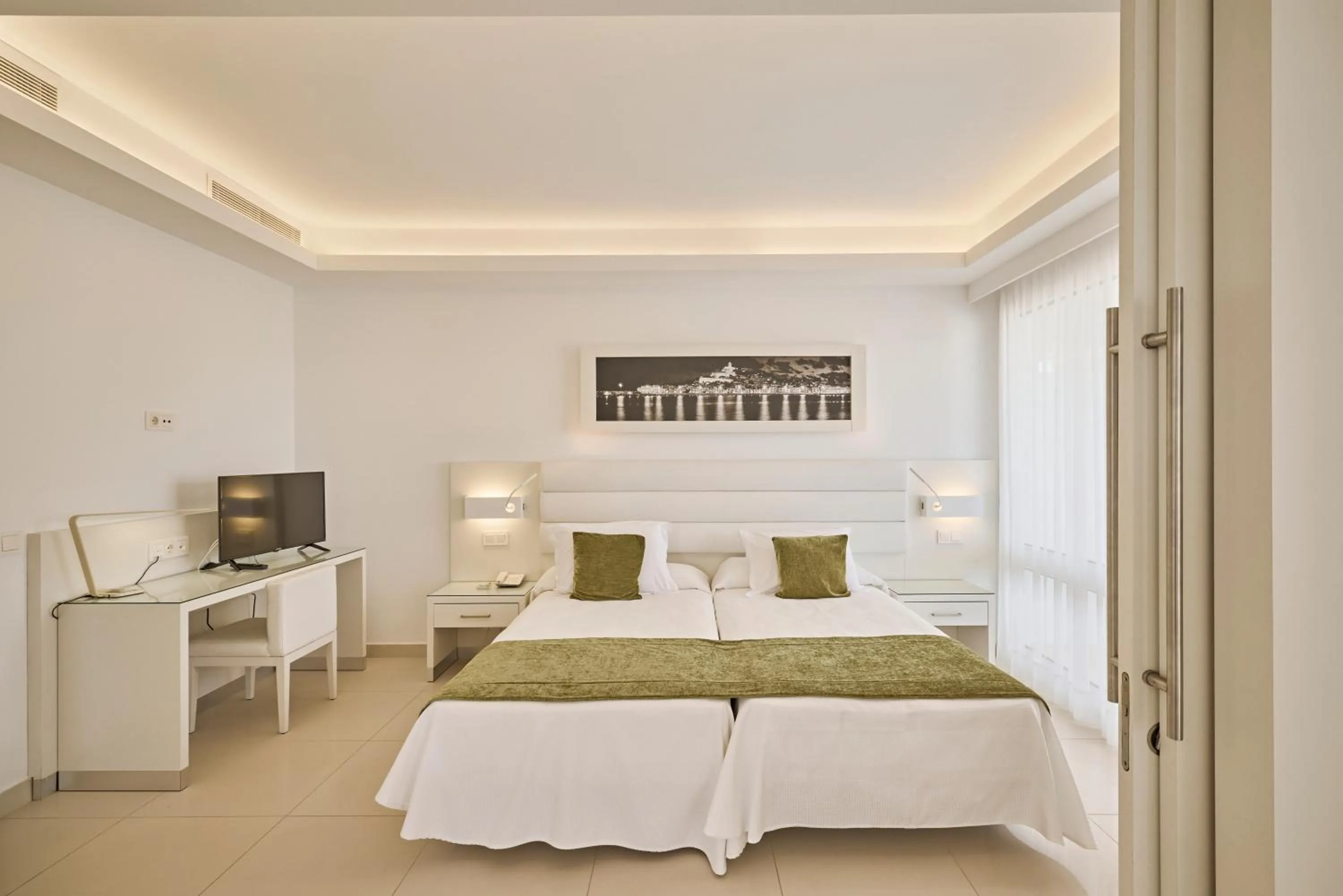 Bed in Hotel Argos Ibiza