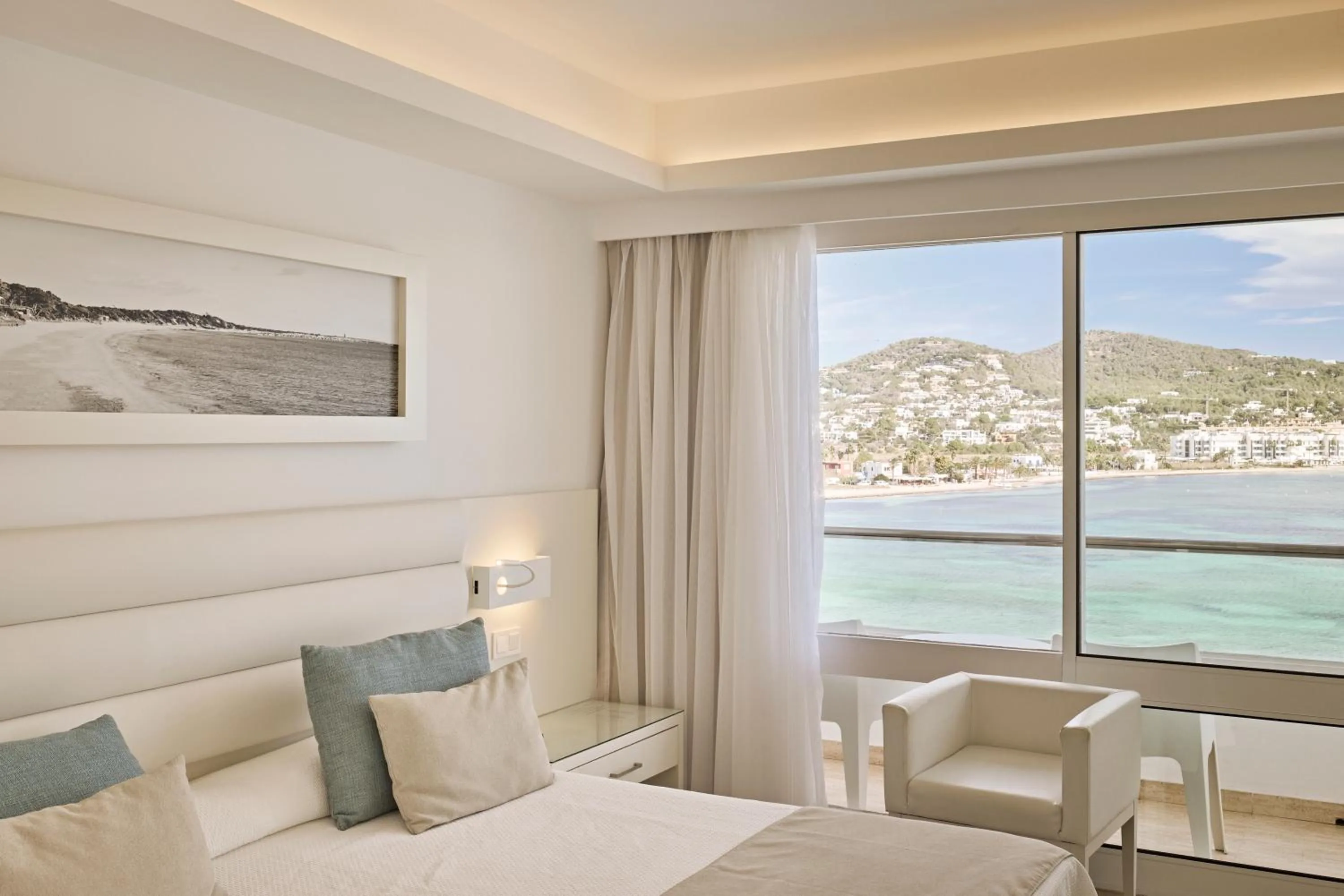 Bed in Hotel Argos Ibiza