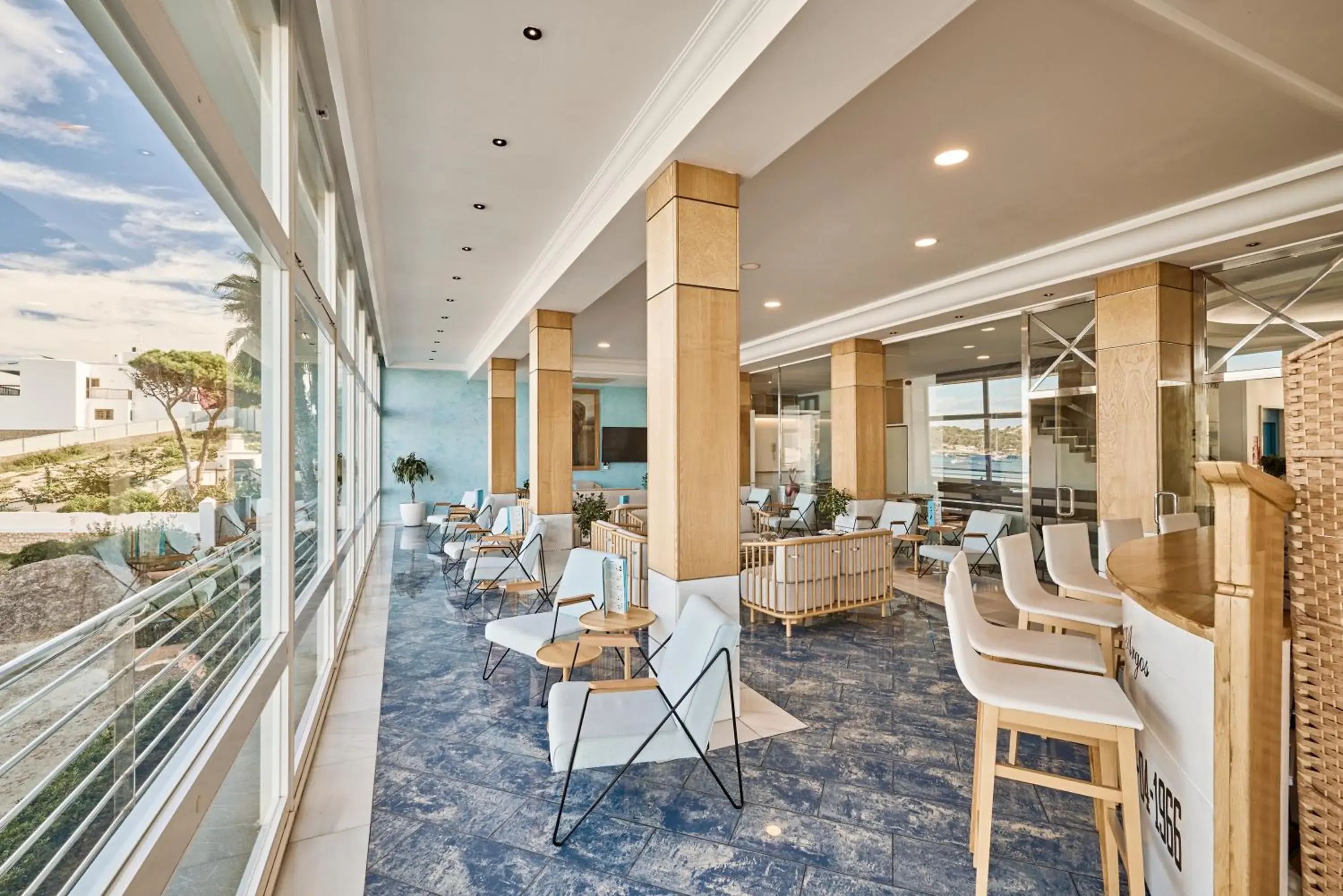 Lounge or bar in Hotel Argos Ibiza Lounge or bar in Hotel Argos Ibiza