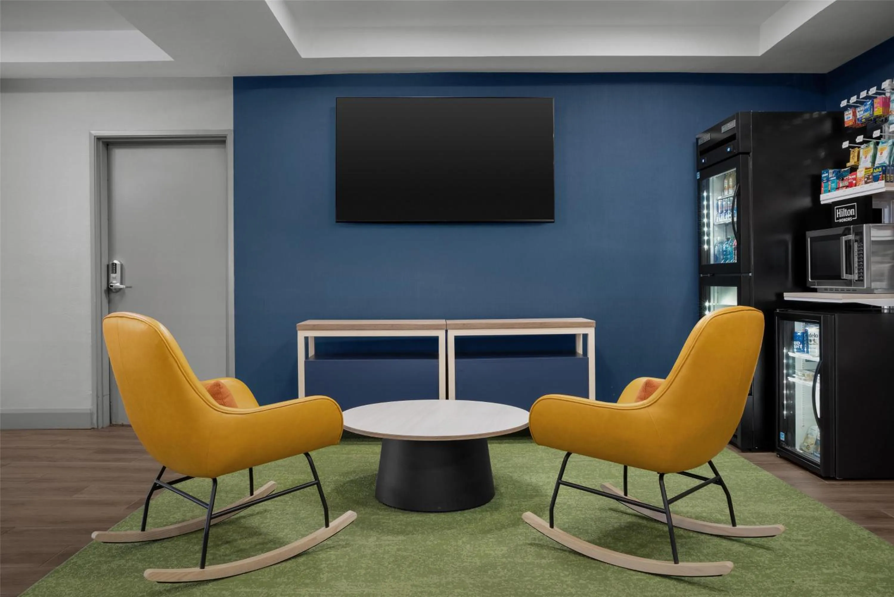 Lobby or reception in Spark By Hilton Tucson Airport