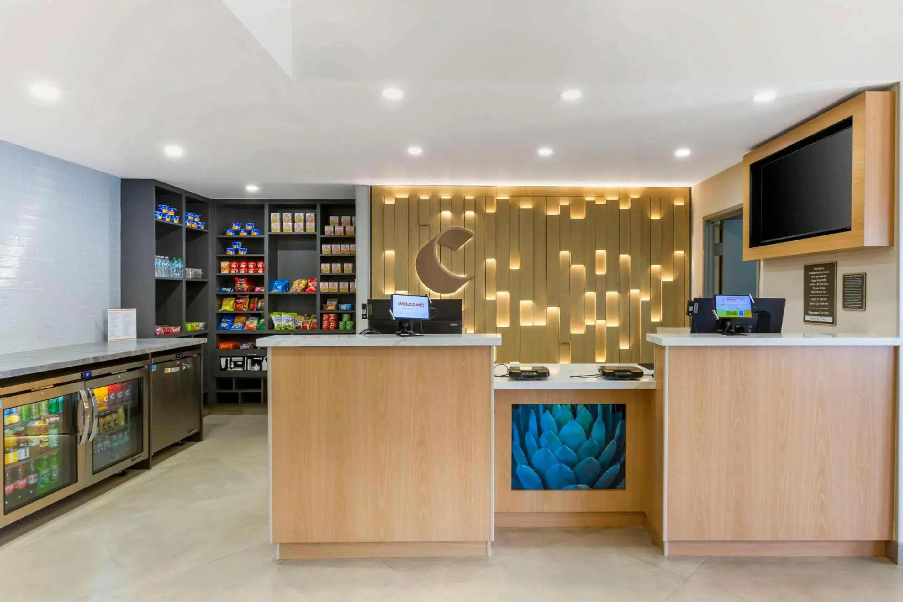 Lobby or reception in Comfort Suites at Tucson Mall Lobby or reception in Comfort Suites at Tucson Mall