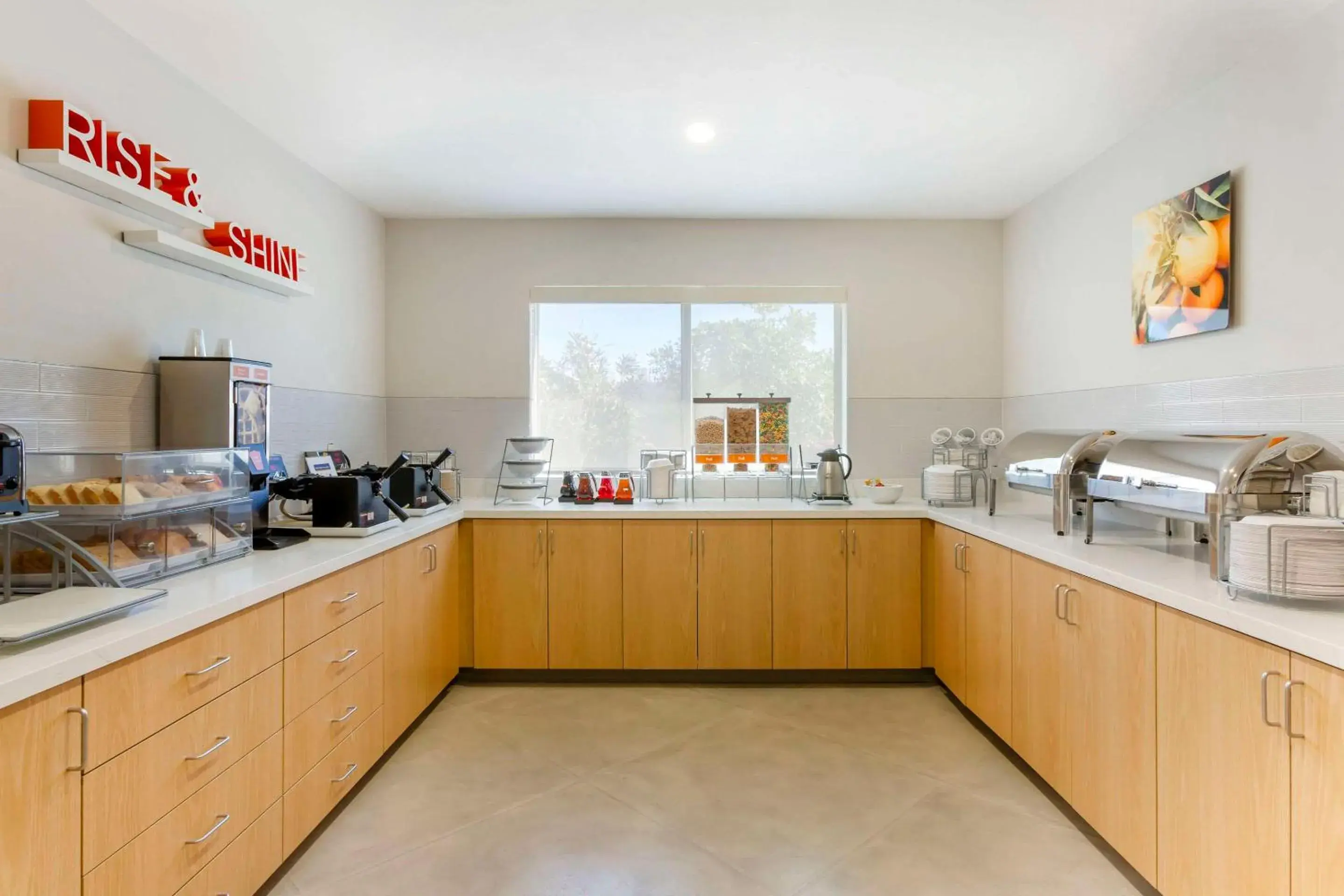 Breakfast in Comfort Suites at Tucson Mall Breakfast in Comfort Suites at Tucson Mall