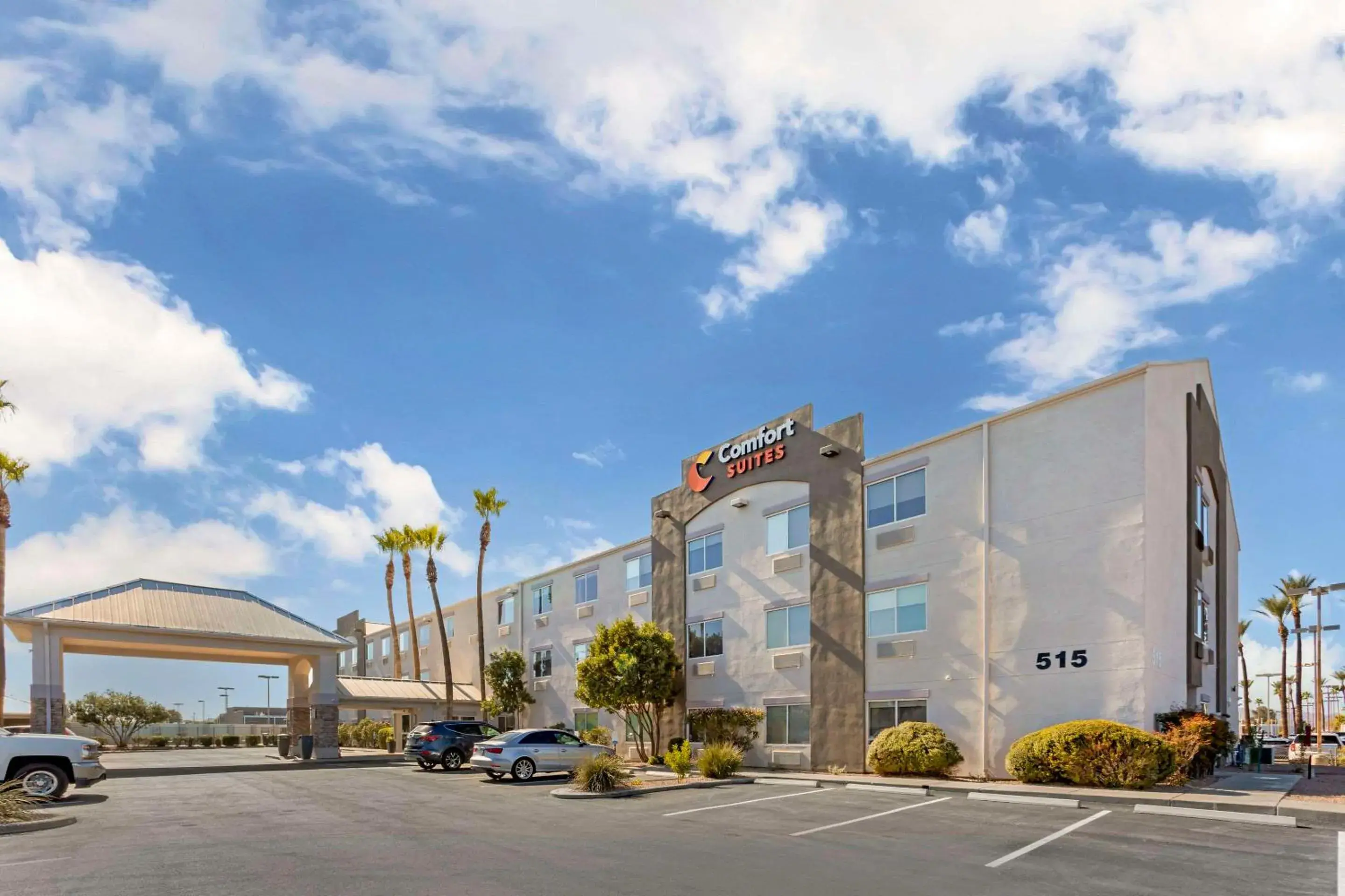 Property building in Comfort Suites at Tucson Mall Property building in Comfort Suites at Tucson Mall