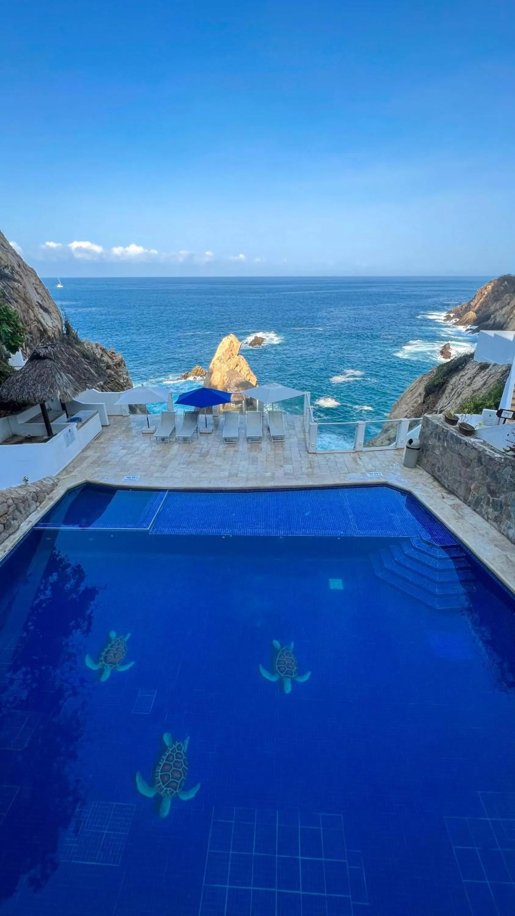 Swimming pool in Mirador Acapulco