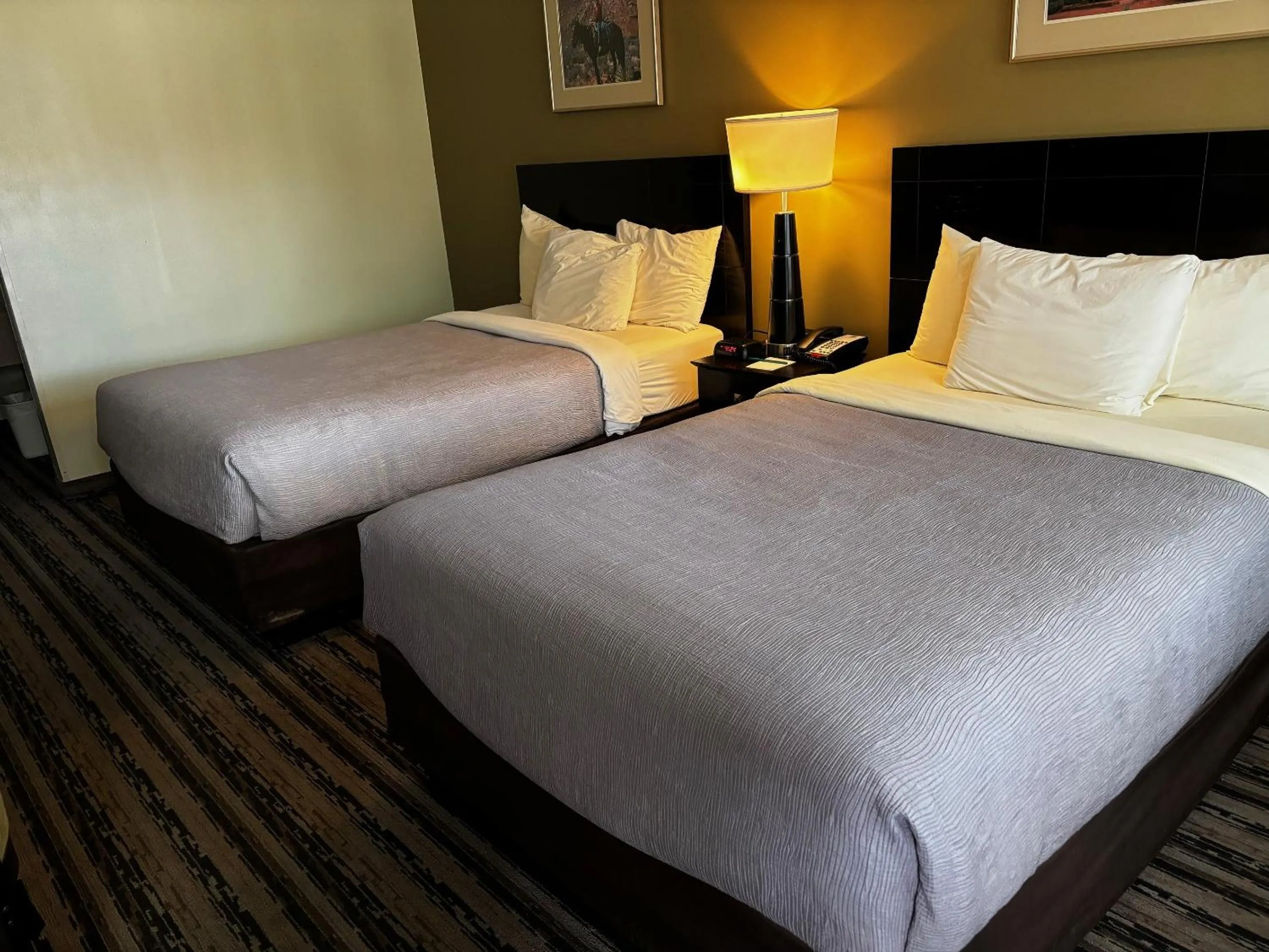 Property building, Bed in Navajo Nation Inn