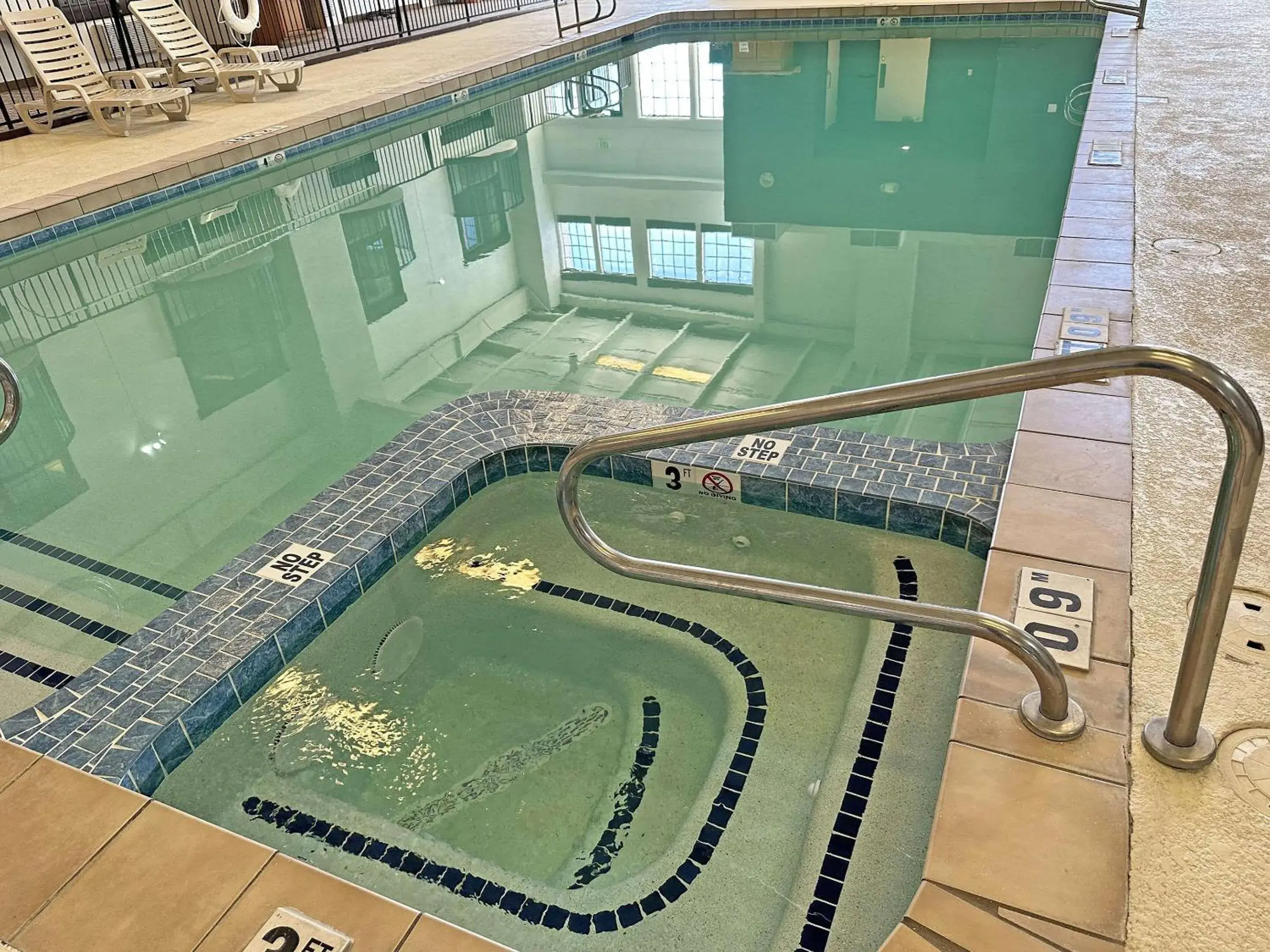 Swimming pool in Quality Inn Winslow I-40 Swimming pool in Quality Inn Winslow I-40