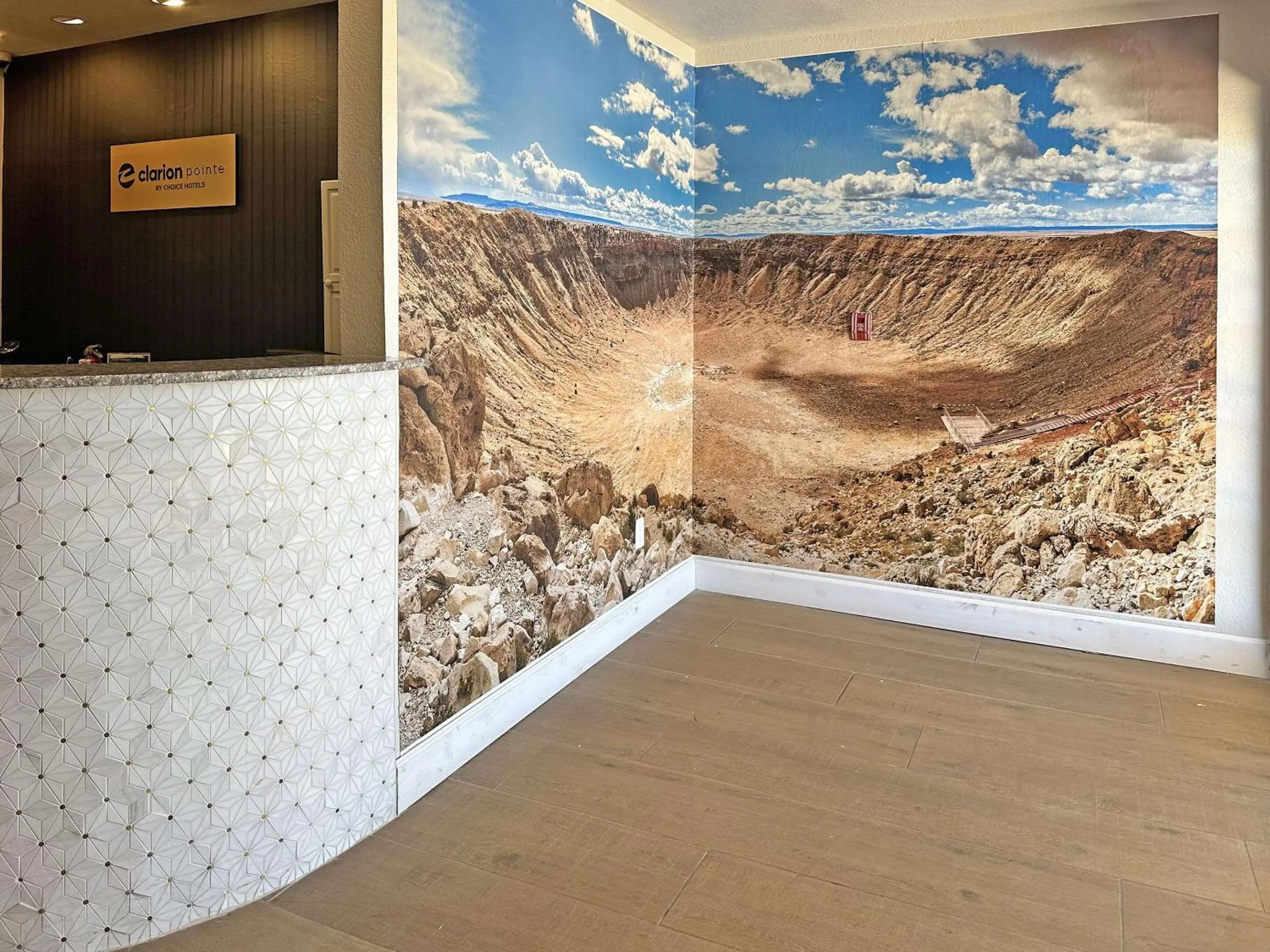 Lobby or reception in Clarion Pointe Winslow I-40