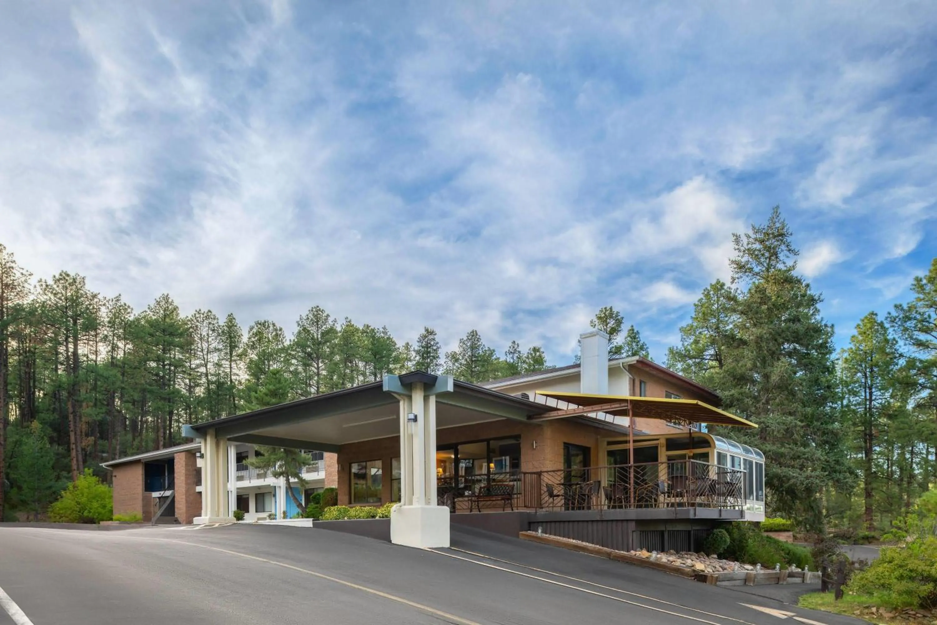 Property building in Days Inn by Wyndham Prescott