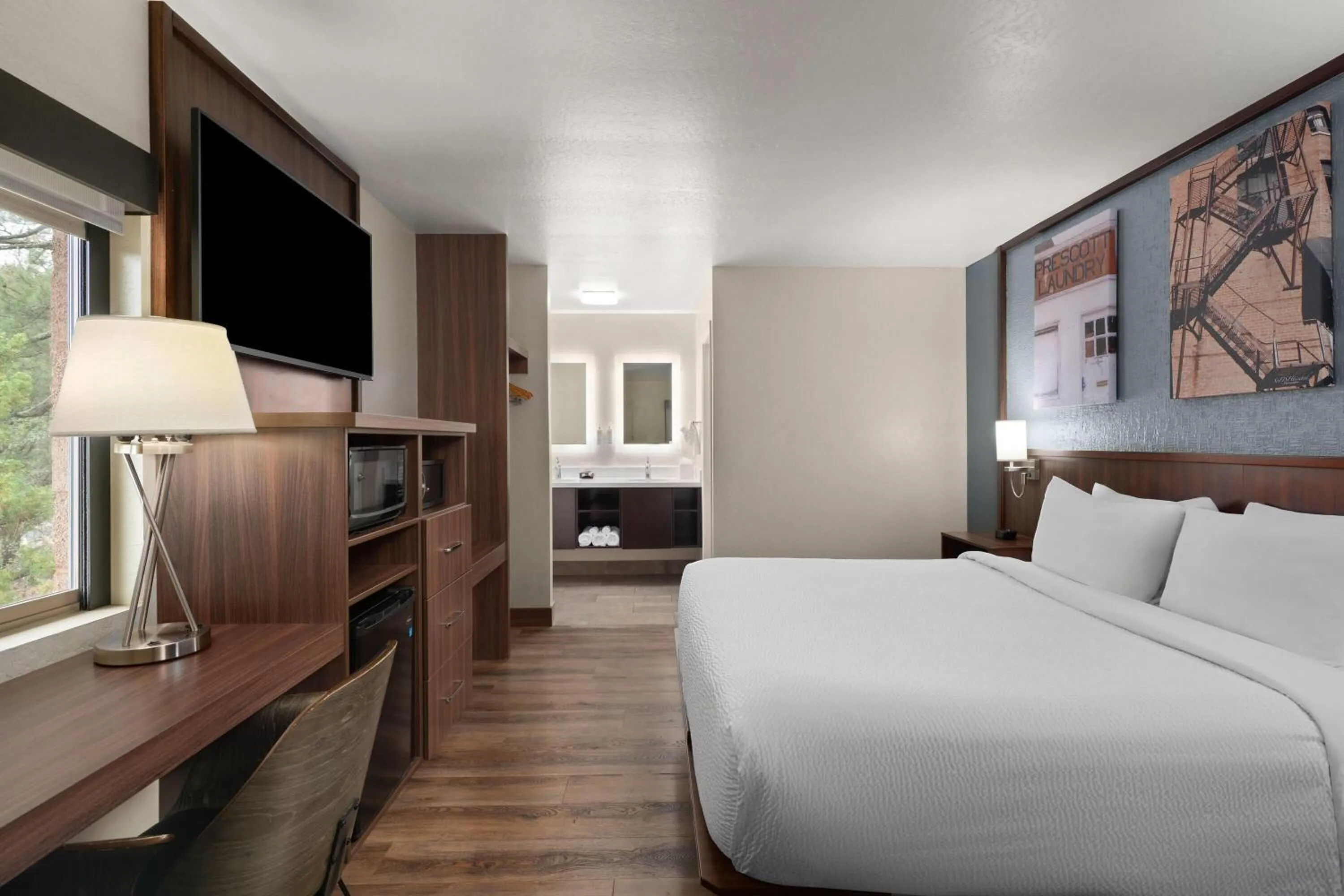 Photo of the whole room, Bed in Days Inn by Wyndham Prescott