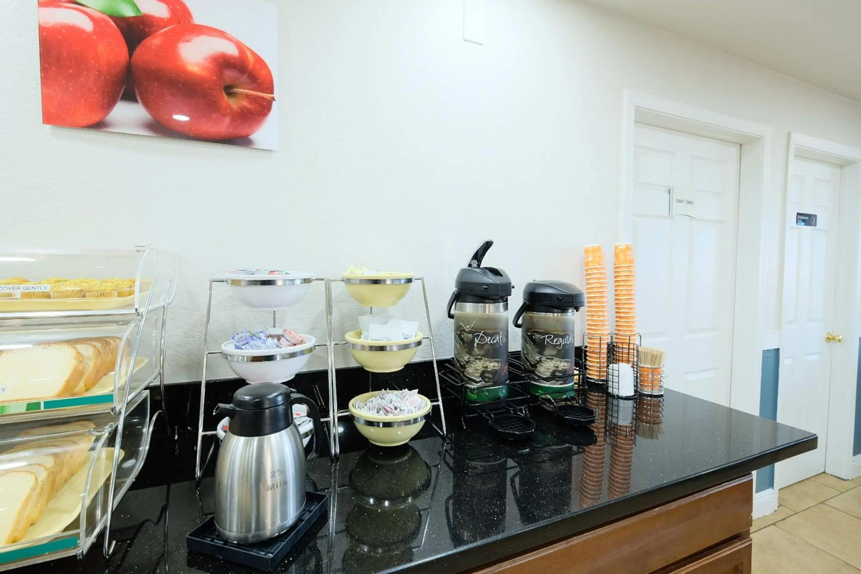 Breakfast in Quality Inn Holbrook near Petrified Forest