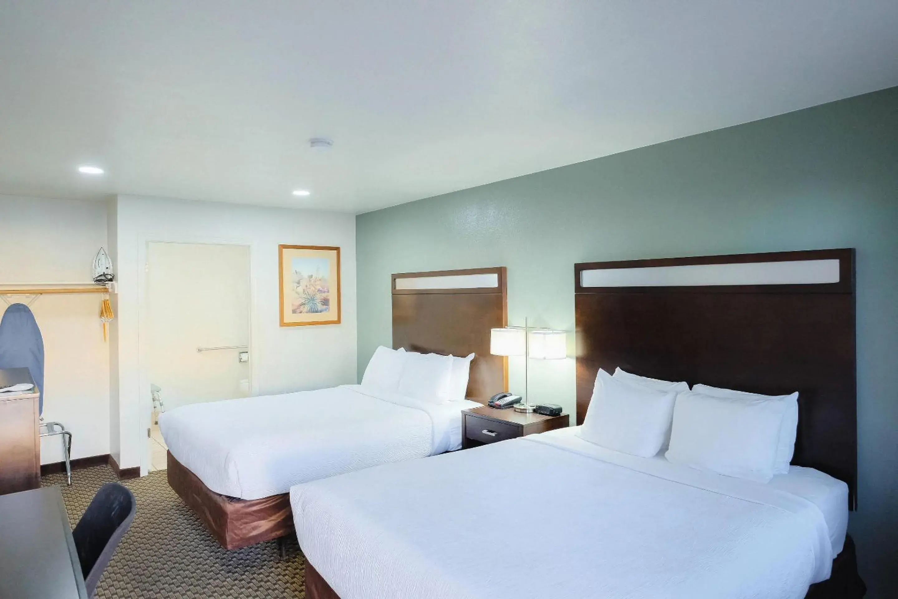 Bedroom, Bed in Quality Inn Holbrook near Petrified Forest Bedroom, Bed in Quality Inn Holbrook near Petrified Forest