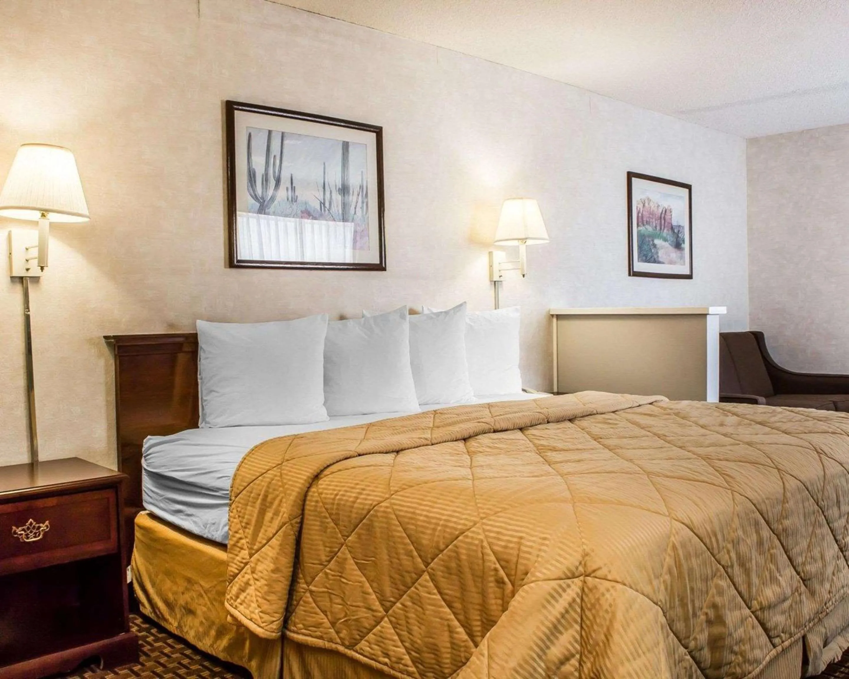 Bedroom, Bed in Quality Inn & Suites Yuma