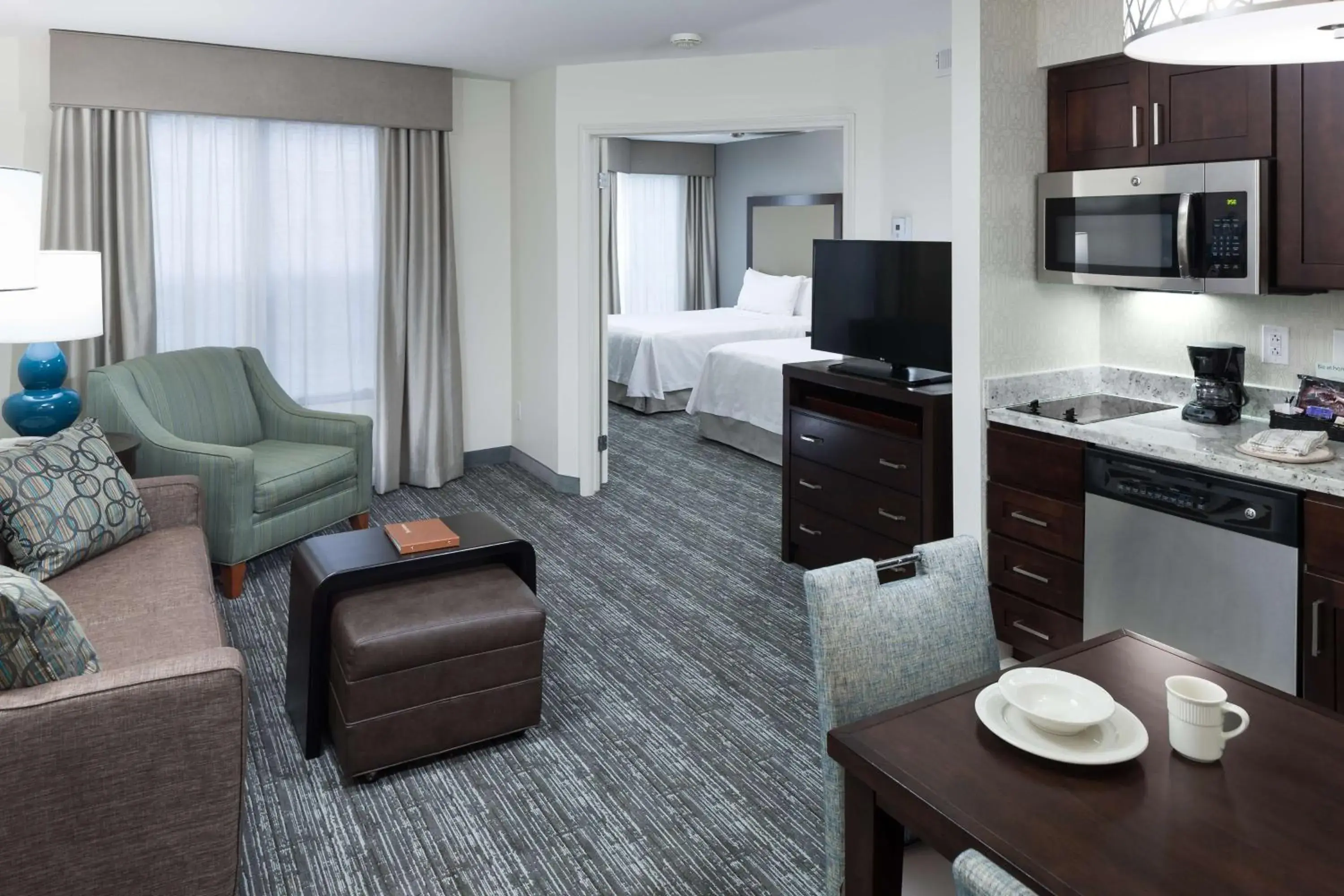 One-Bedroom Suite with Two Double Beds - Non-Smoking in Homewood Suites by Hilton Seattle-Tacoma Airport/Tukwila One-Bedroom Suite with Two Double Beds - Non-Smoking in Homewood Suites by Hilton Seattle-Tacoma Airport/Tukwila