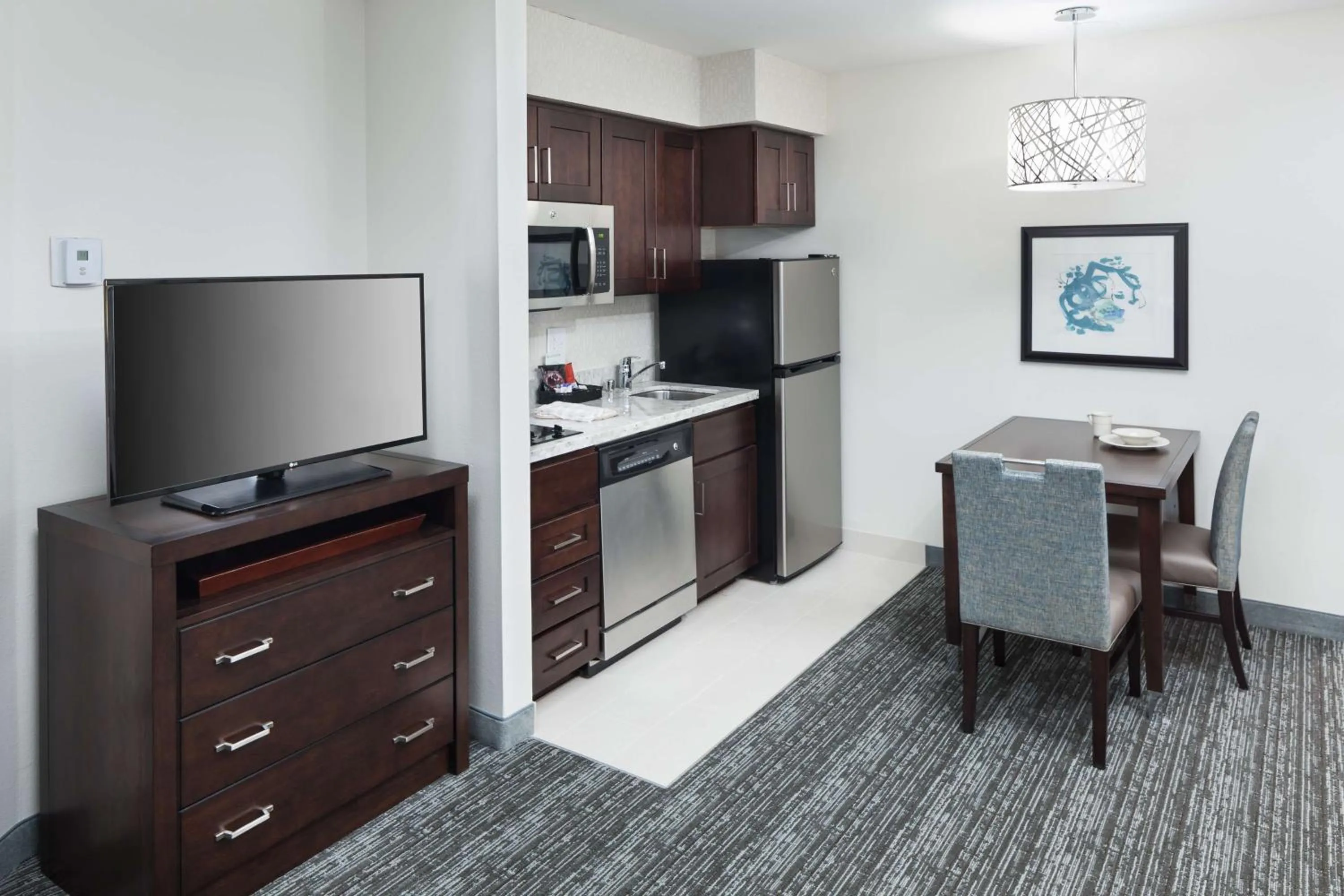 Living room in Homewood Suites by Hilton Seattle-Tacoma Airport/Tukwila
