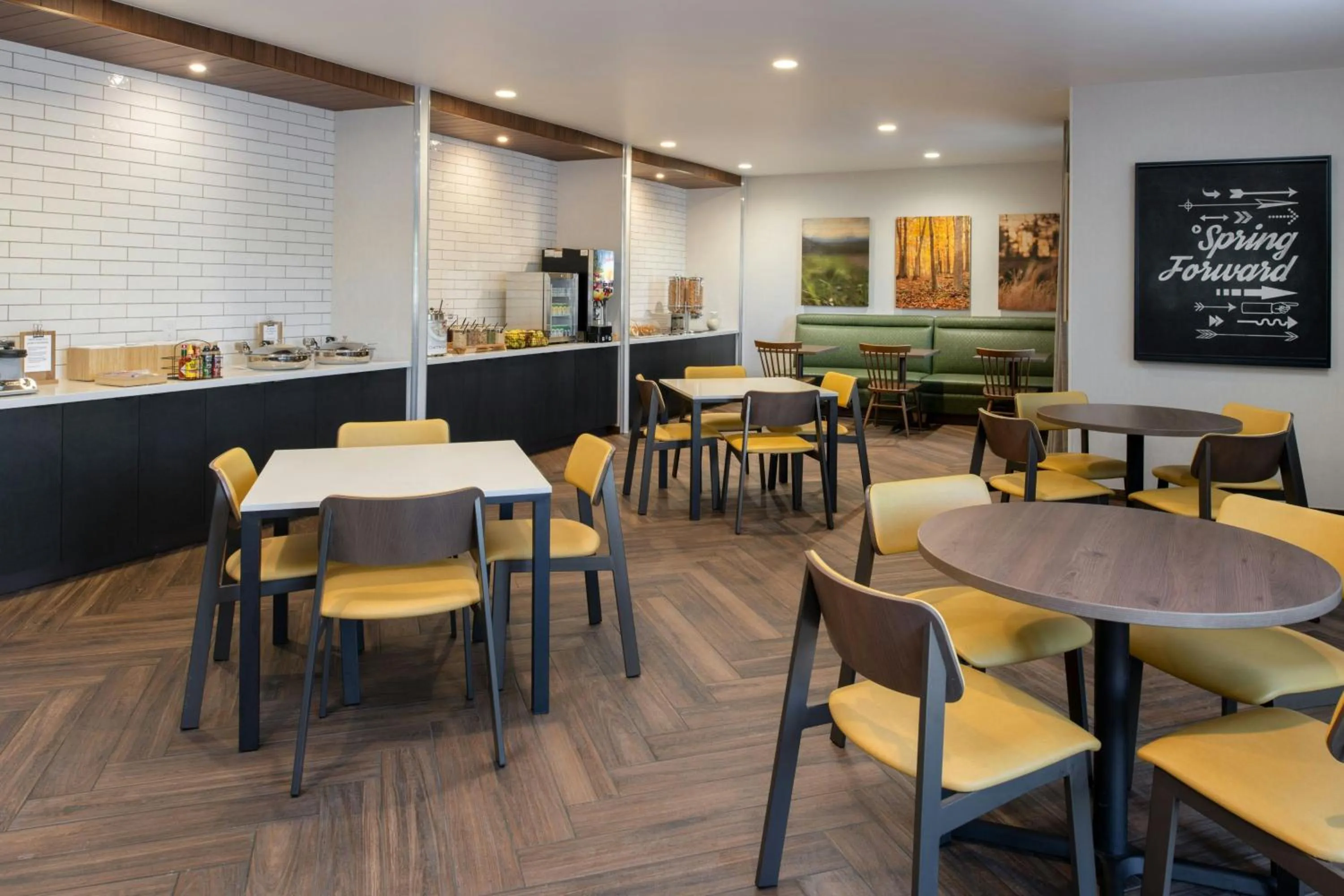 Breakfast in Fairfield by Marriott Inn & Suites Scottsdale Old Town