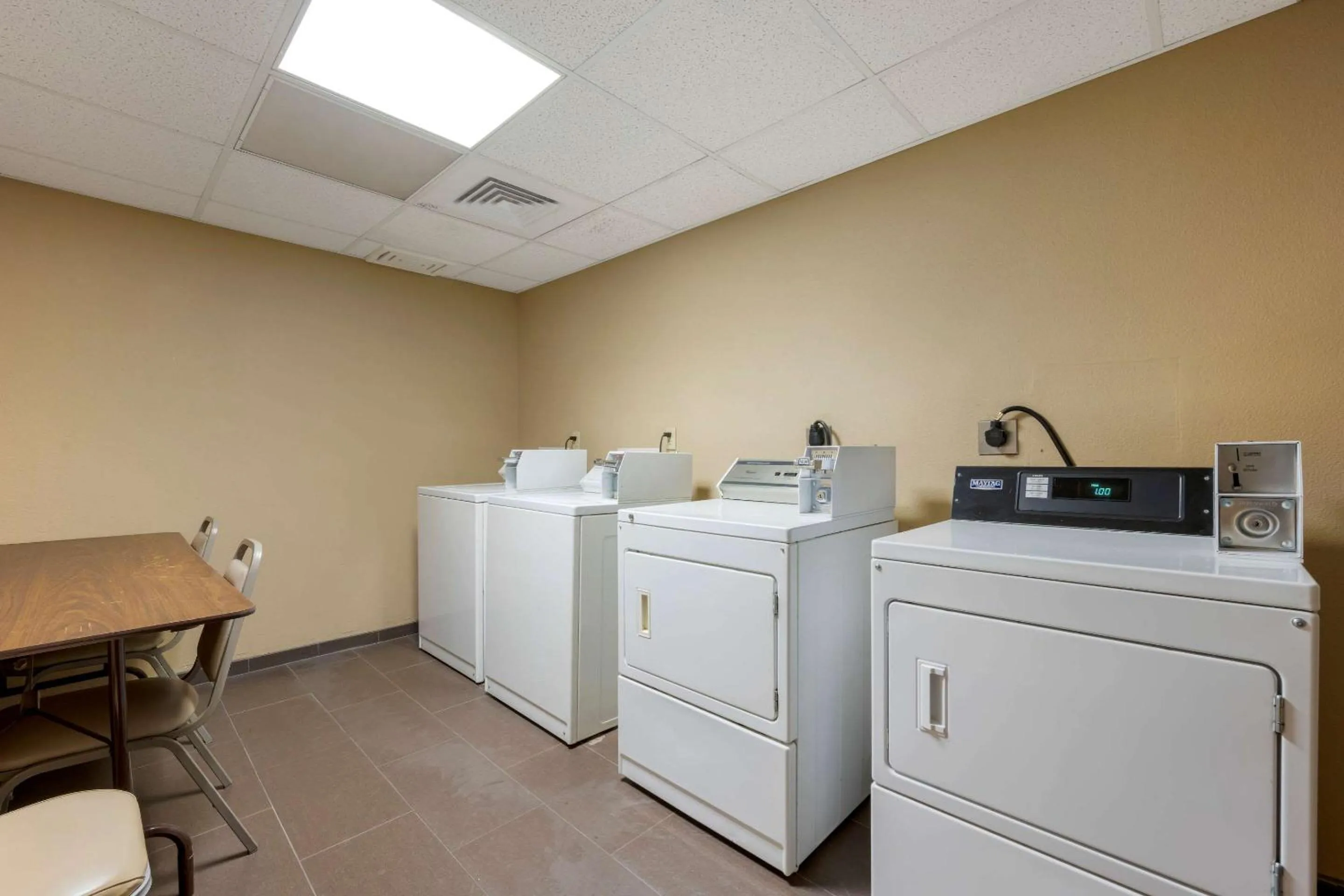 laundry in Comfort Inn Camp Verde I-17