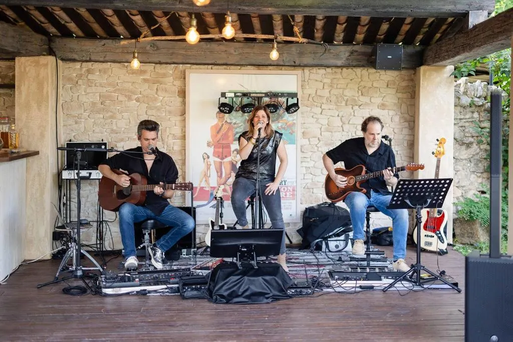 Lounge or bar in LA FERME DE LA HUPPE