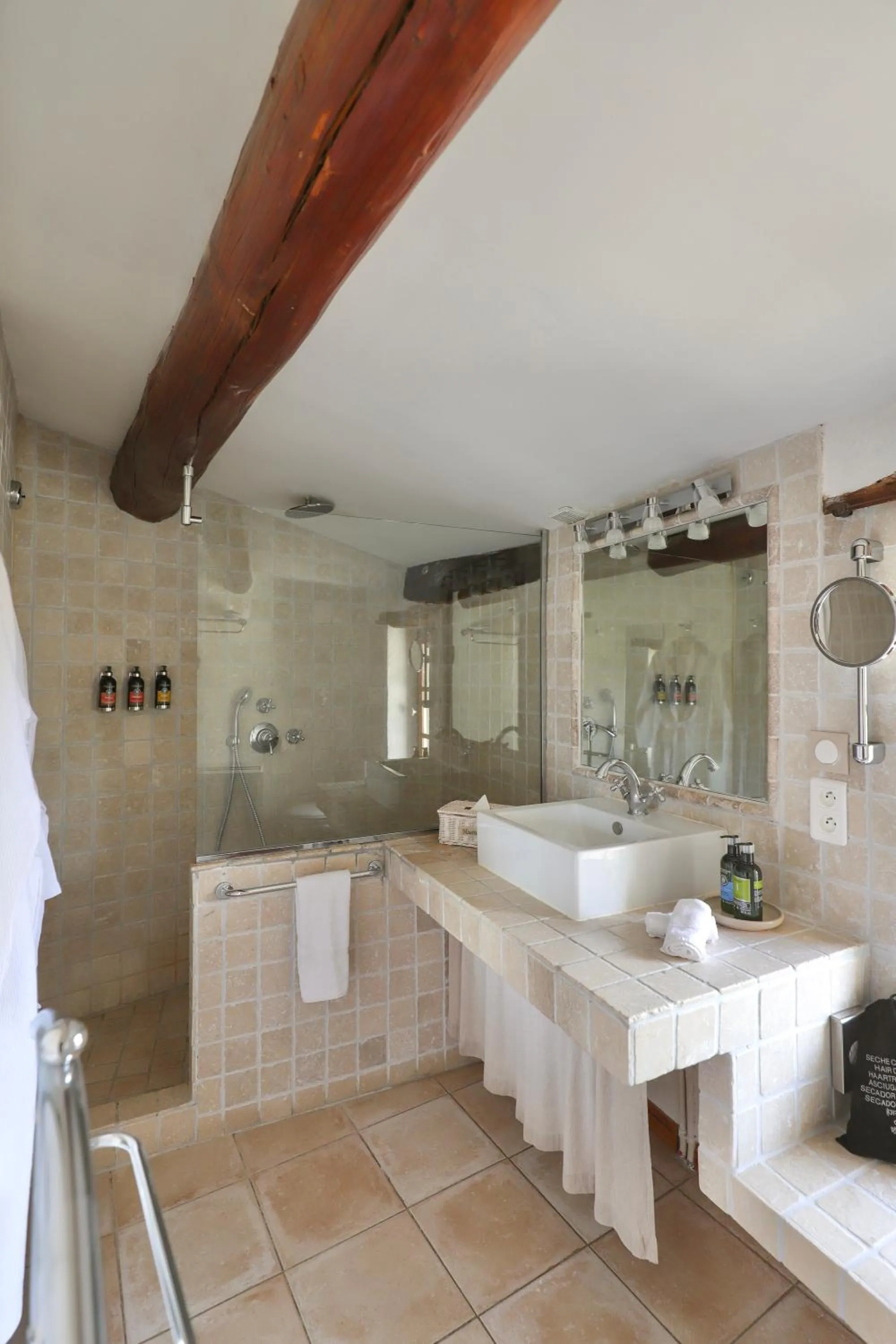 Bathroom in LA FERME DE LA HUPPE