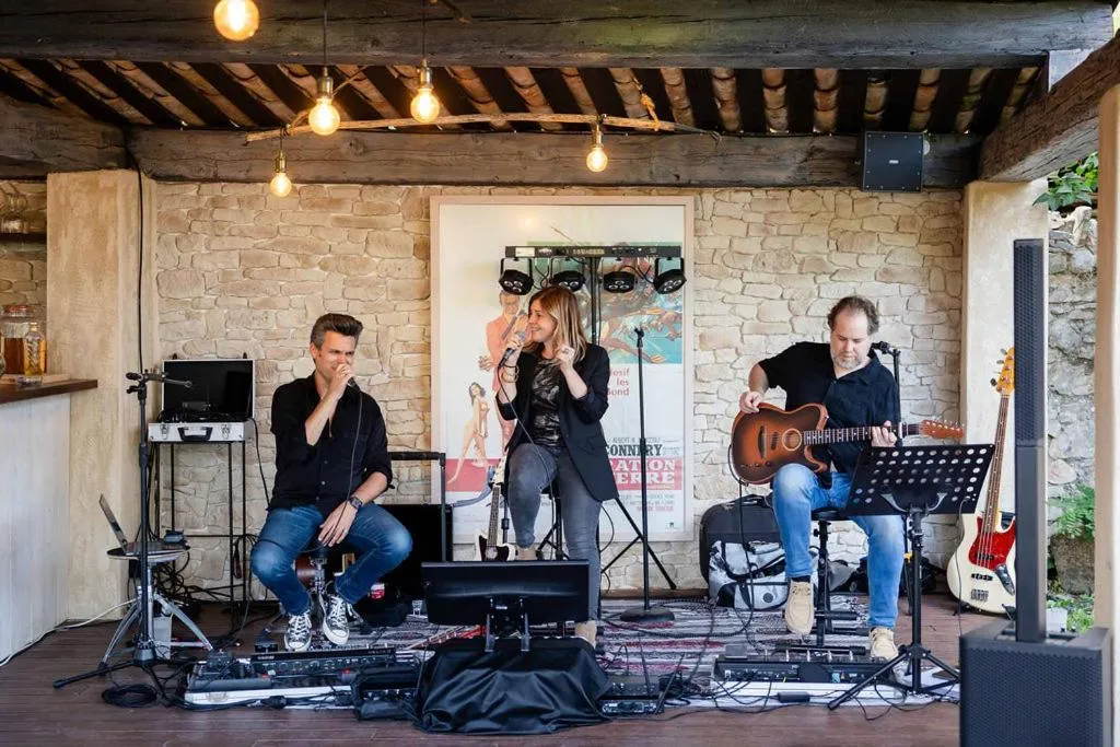 People in LA FERME DE LA HUPPE