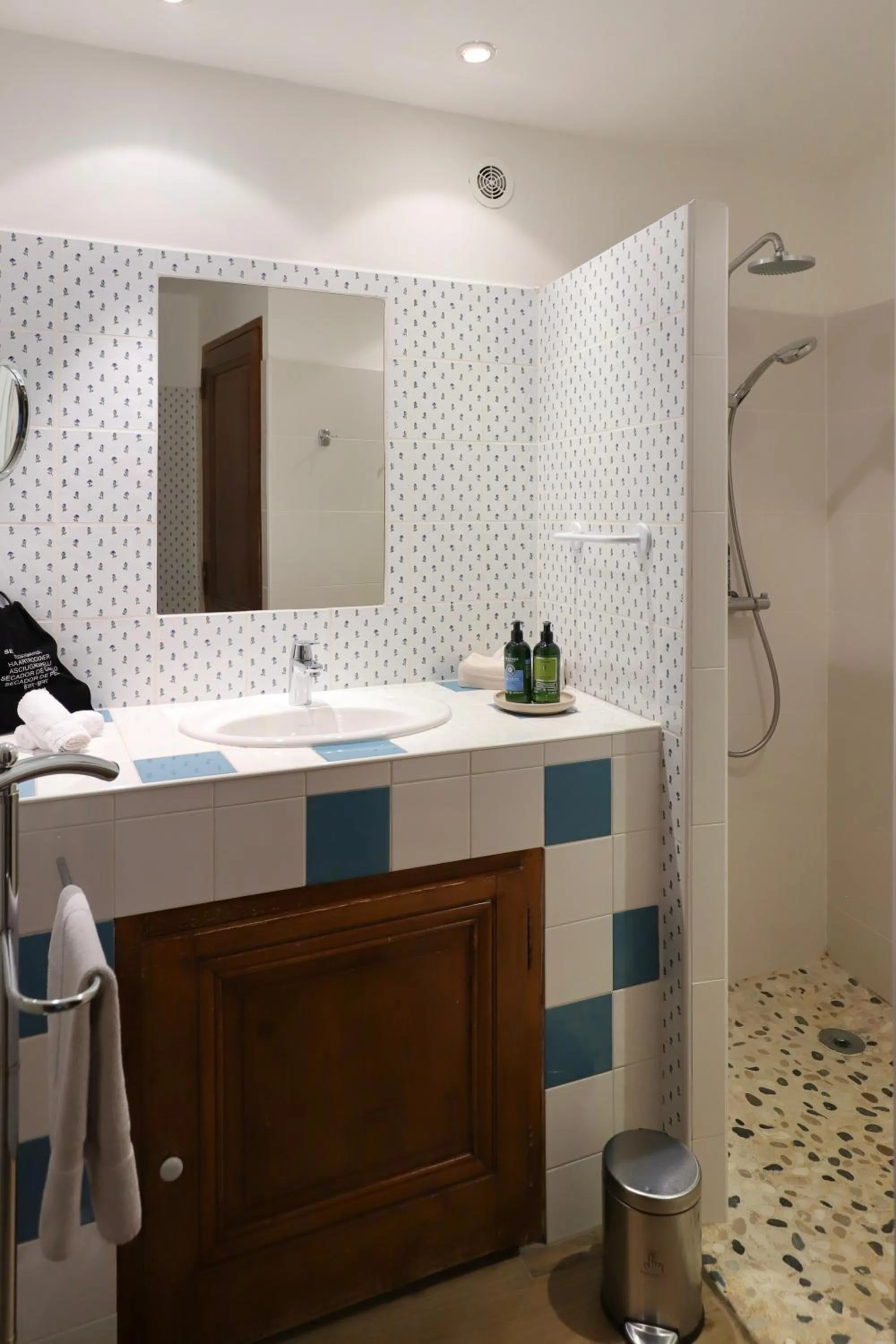 Bathroom in LA FERME DE LA HUPPE