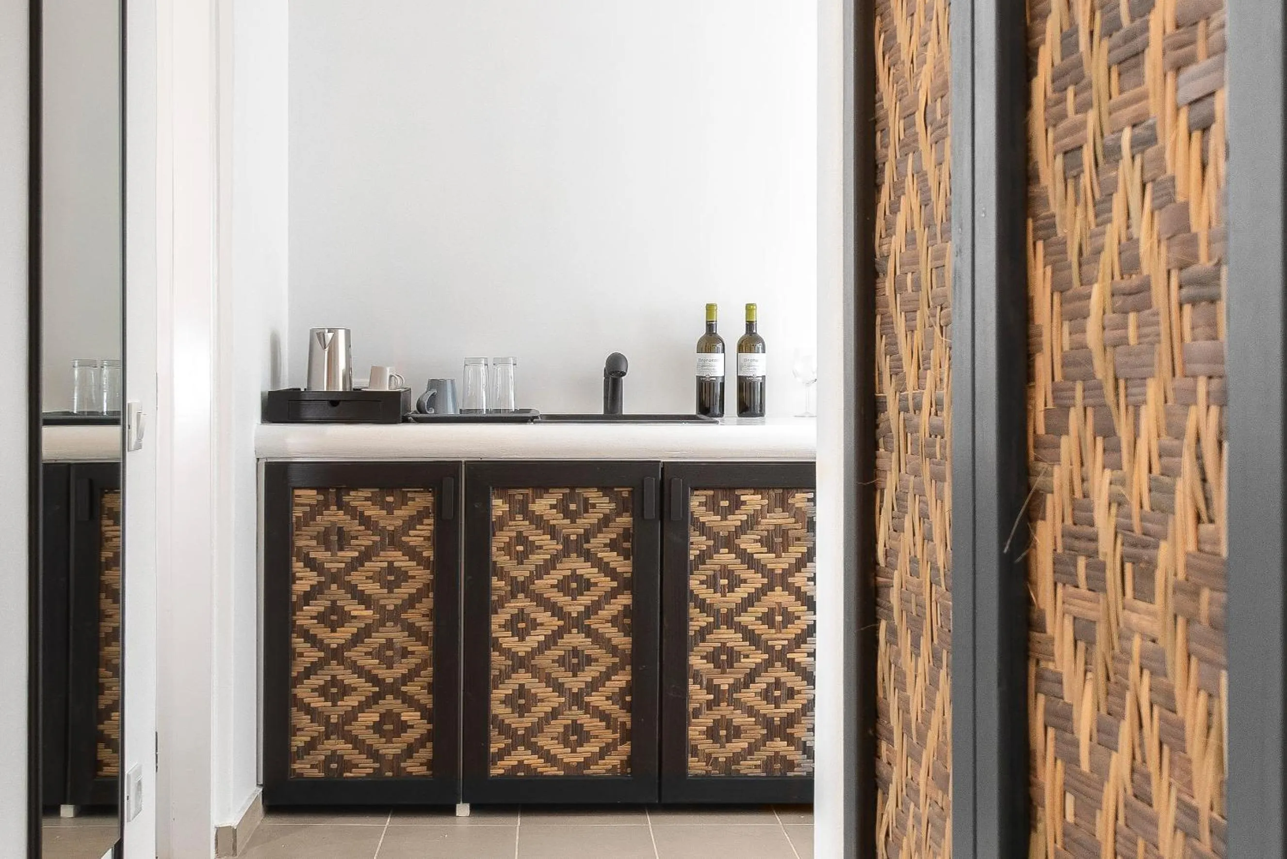 Coffee/tea facilities in Little Venice Villas