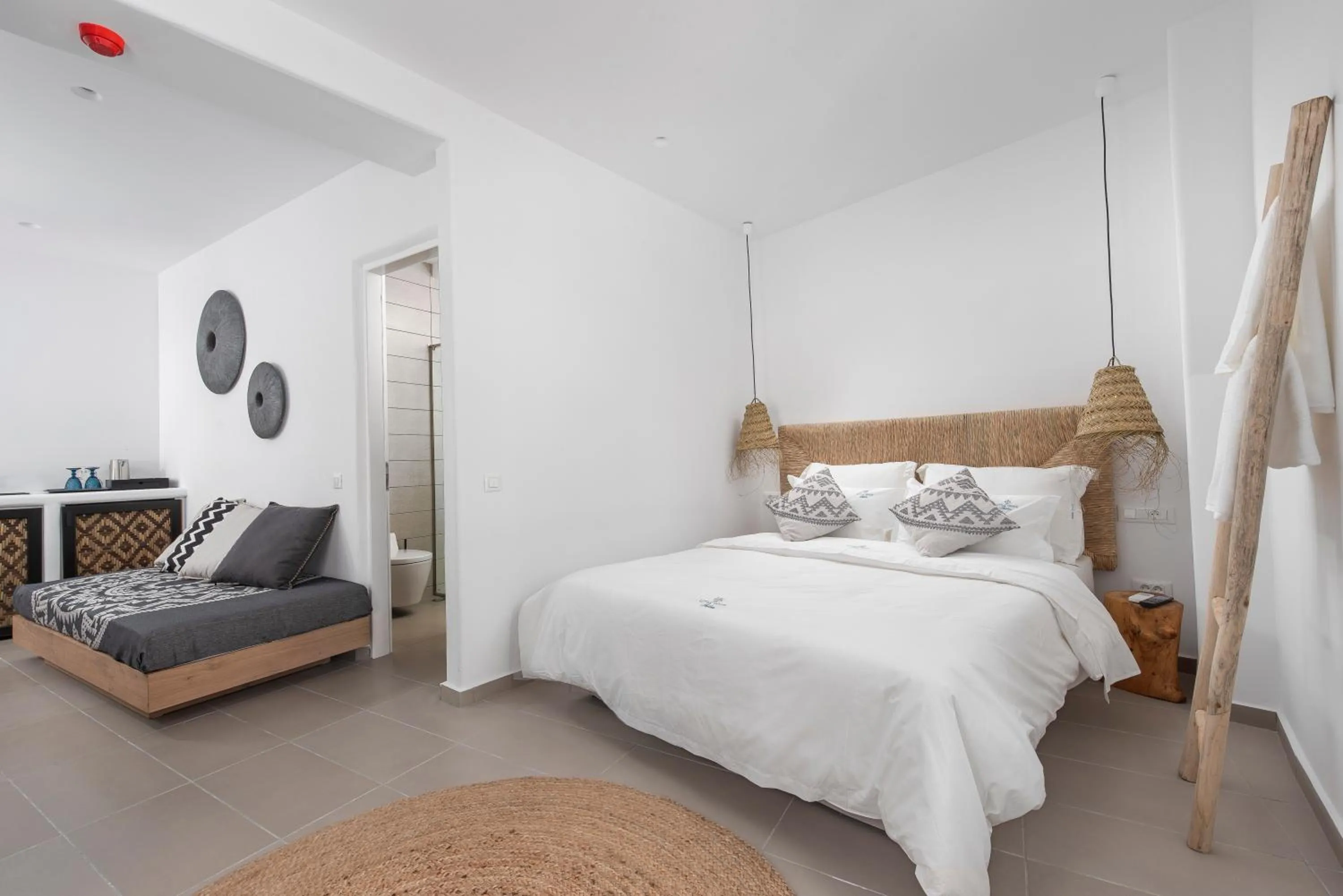 Photo of the whole room, Bed in Little Venice Villas