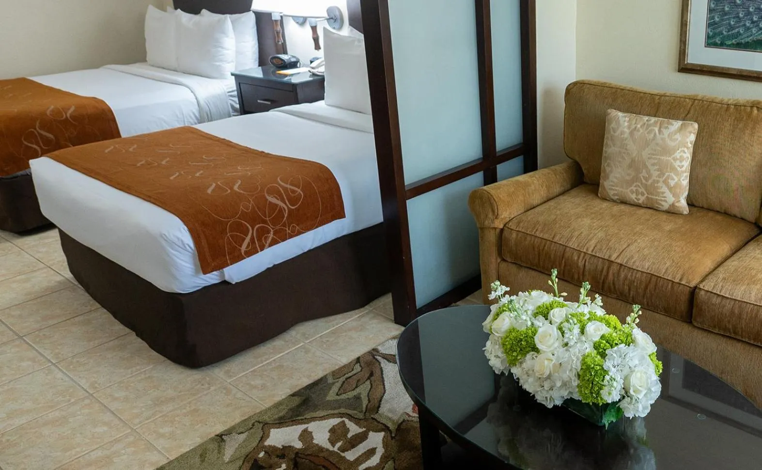 Bed in Comfort Suites Paradise Island