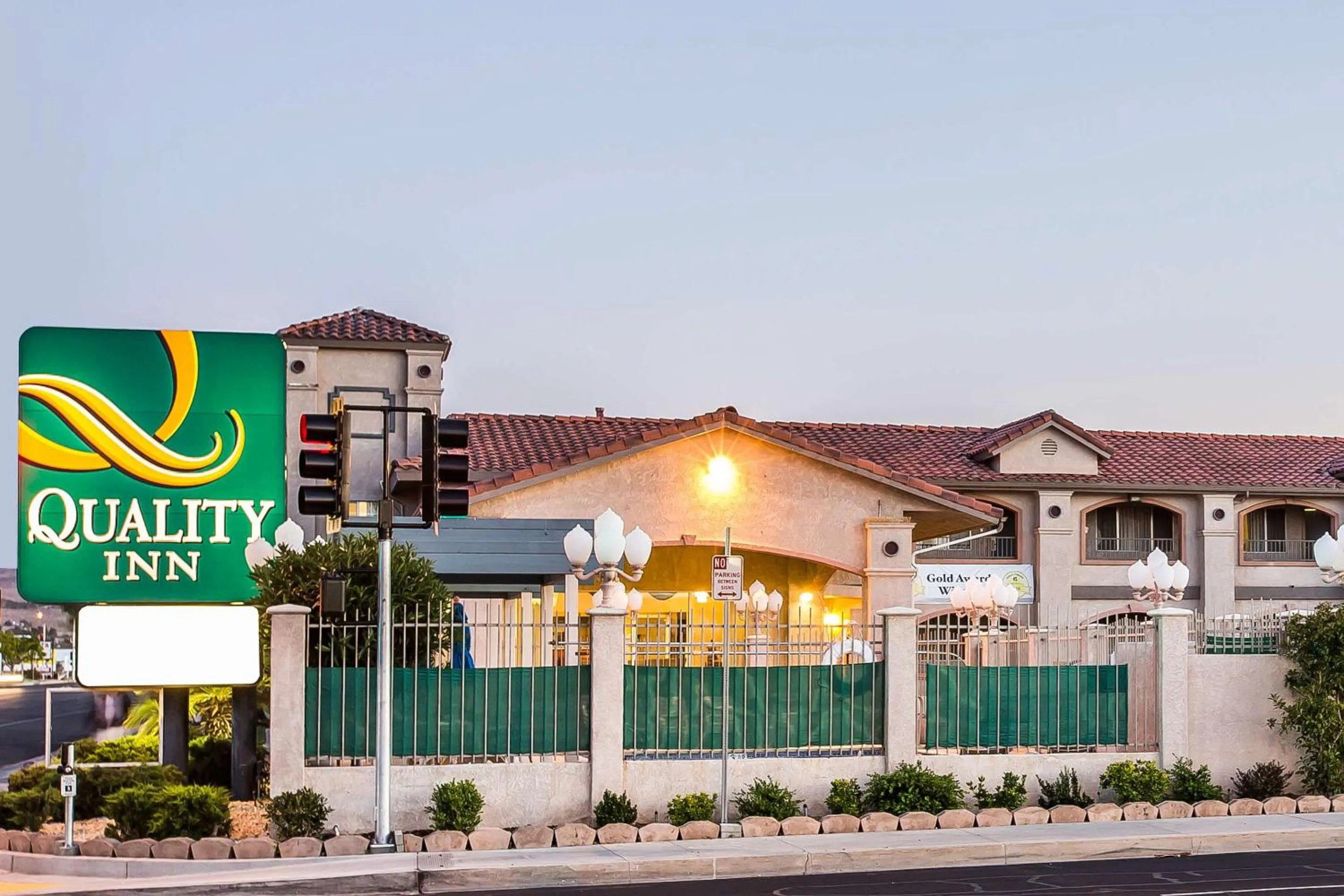 Property building in Quality Inn Near China Lake Naval Station