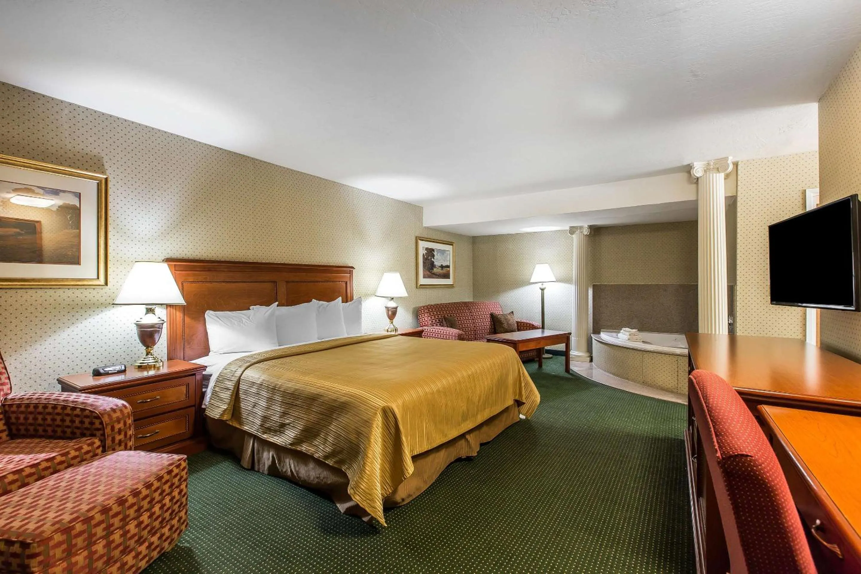 Bedroom, Bed in Quality Inn Near China Lake Naval Station