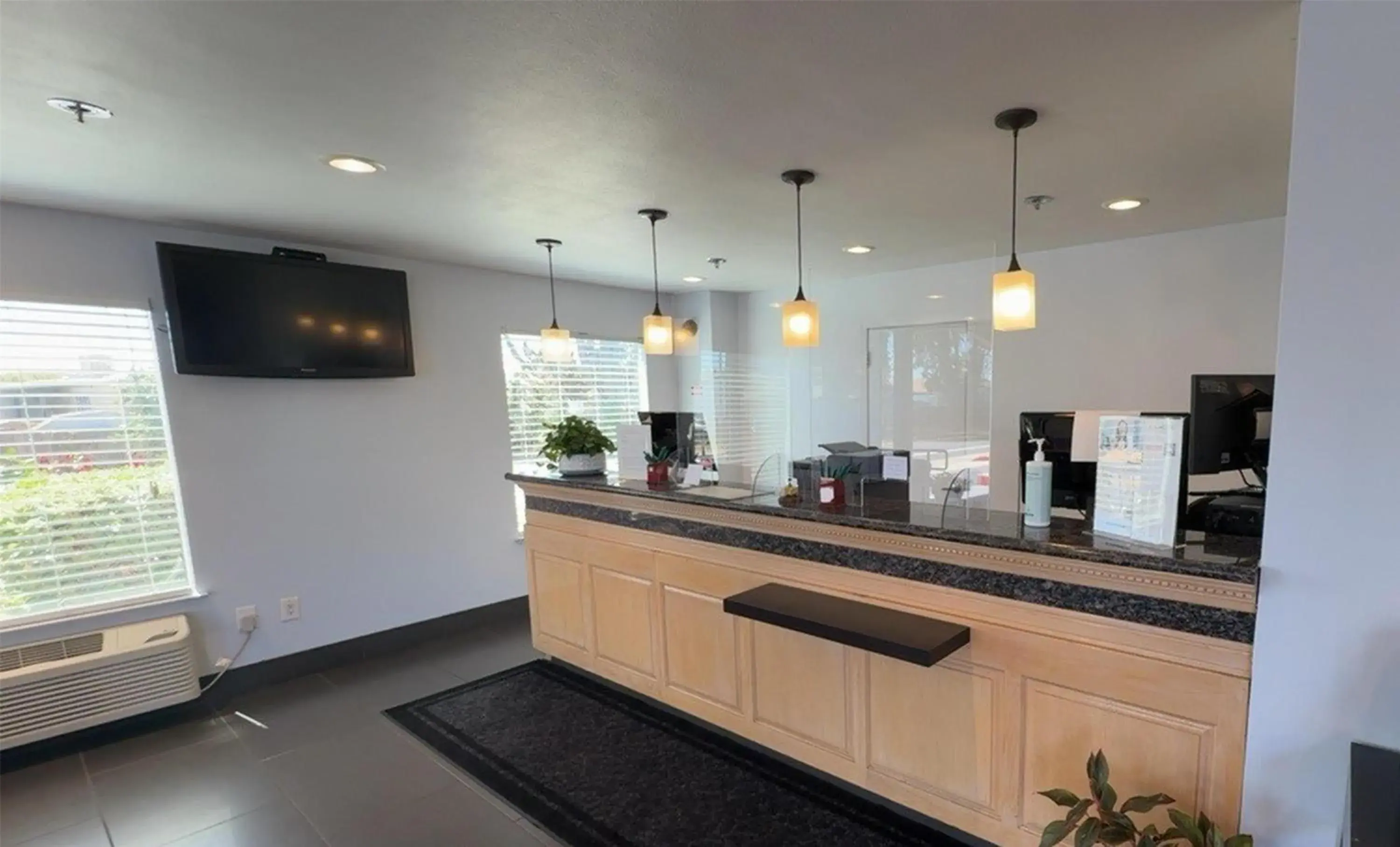 Lobby or reception in SureStay by Best Western Sunnyvale Silicon Valley Lobby or reception in SureStay by Best Western Sunnyvale Silicon Valley