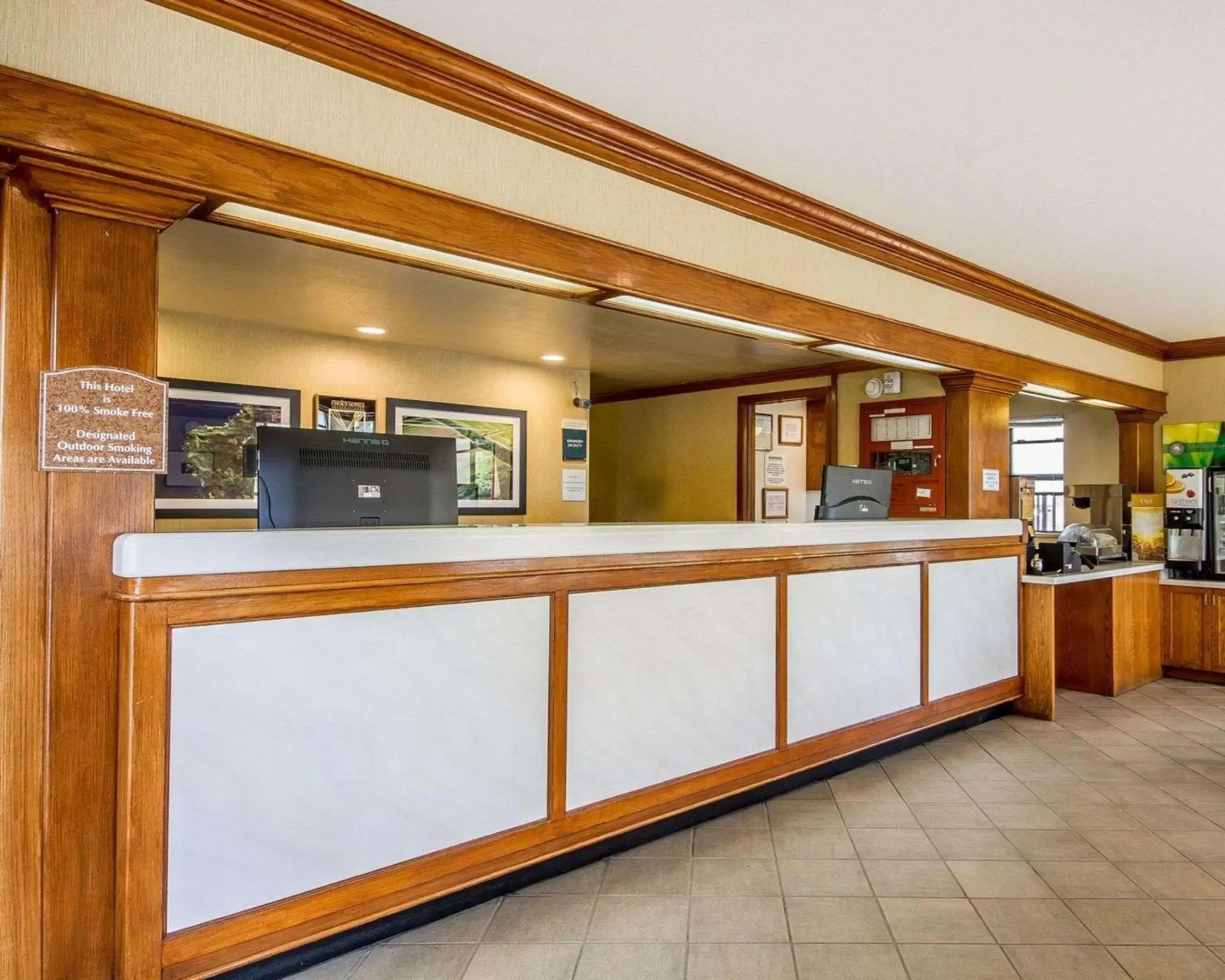 Lobby or reception in Quality Inn Petaluma - Sonoma Lobby or reception in Quality Inn Petaluma - Sonoma