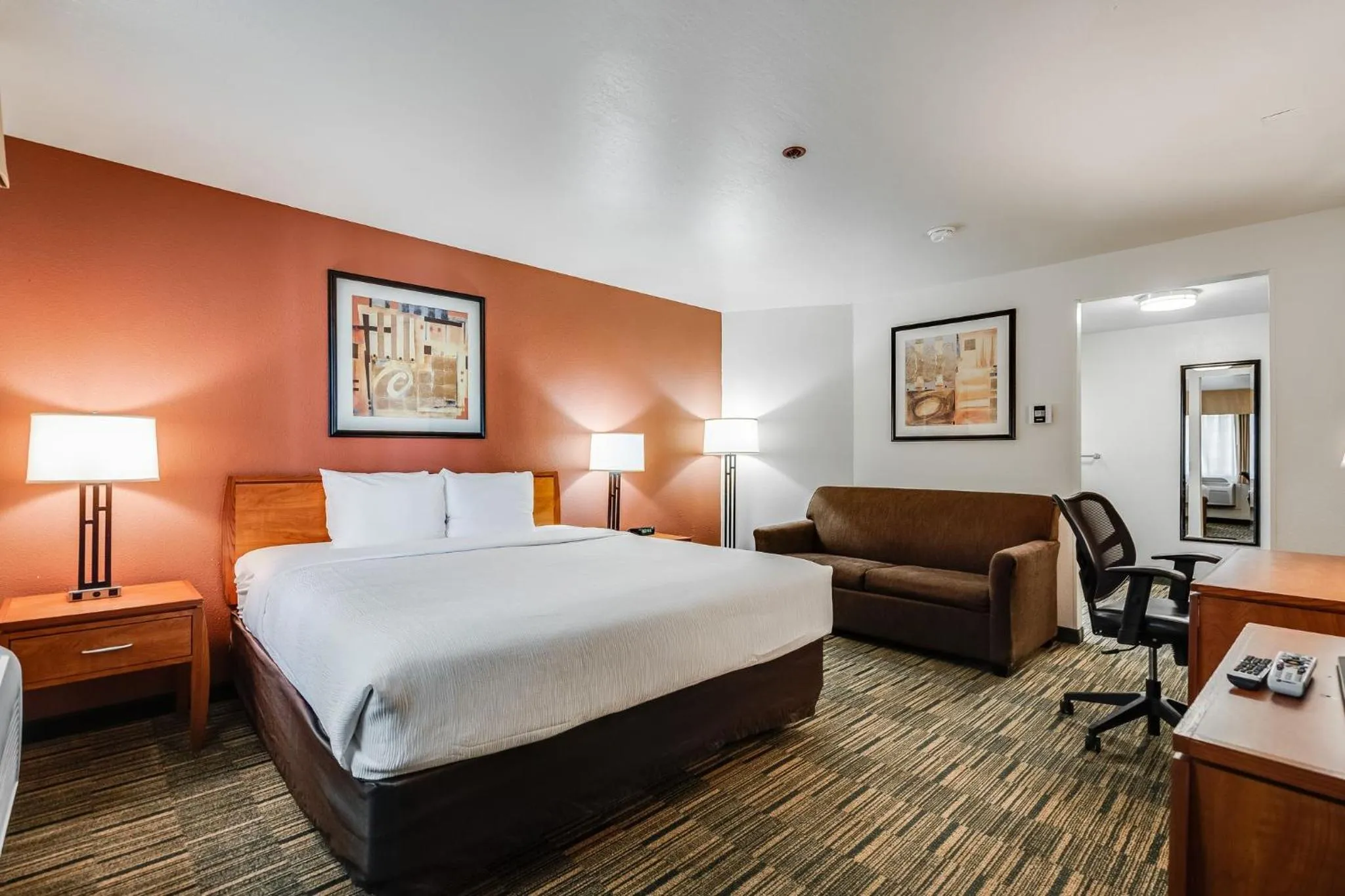 Bed in Quality Inn Petaluma - Sonoma