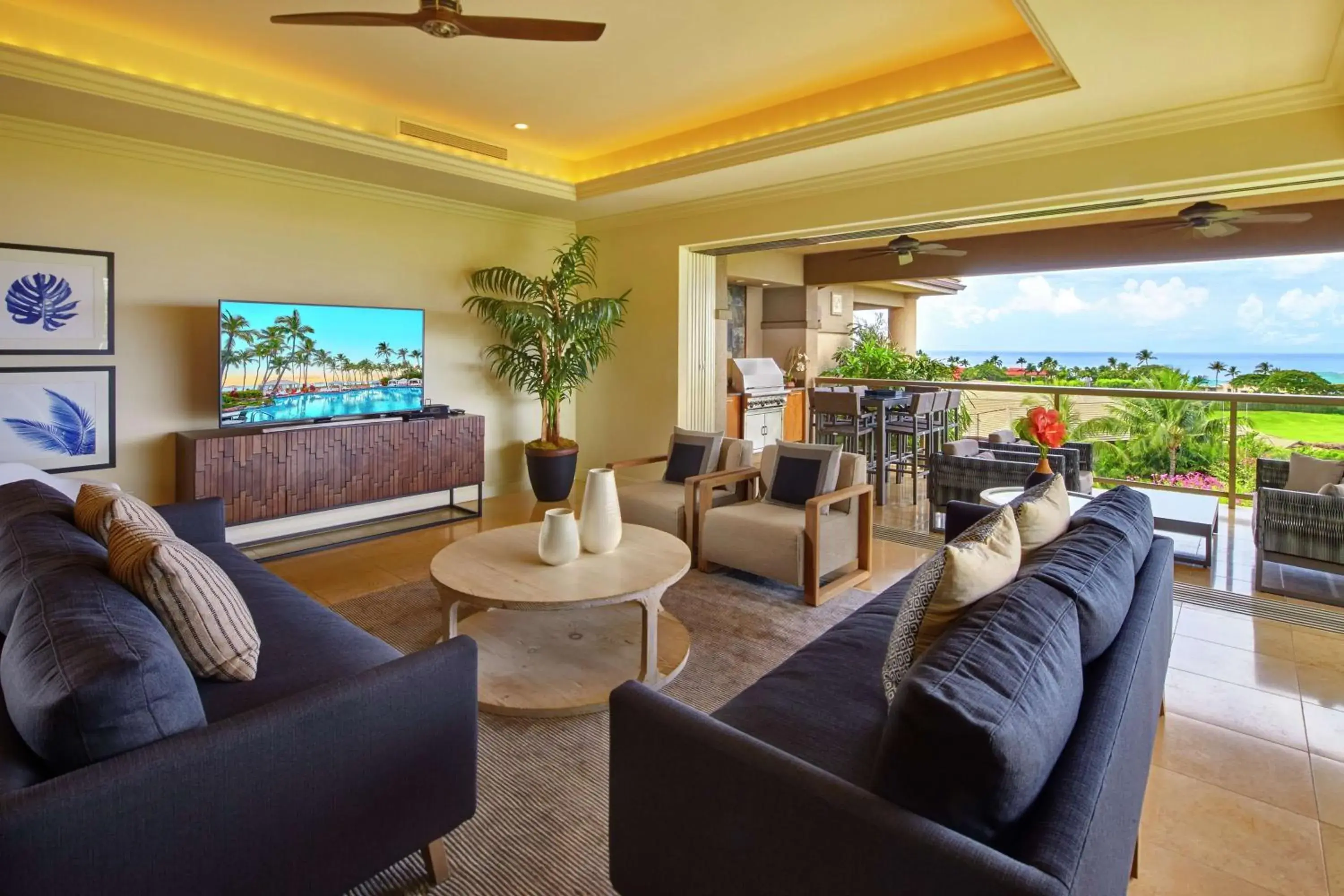 Living room in Ho'olei at Grand Wailea Living room in Ho'olei at Grand Wailea
