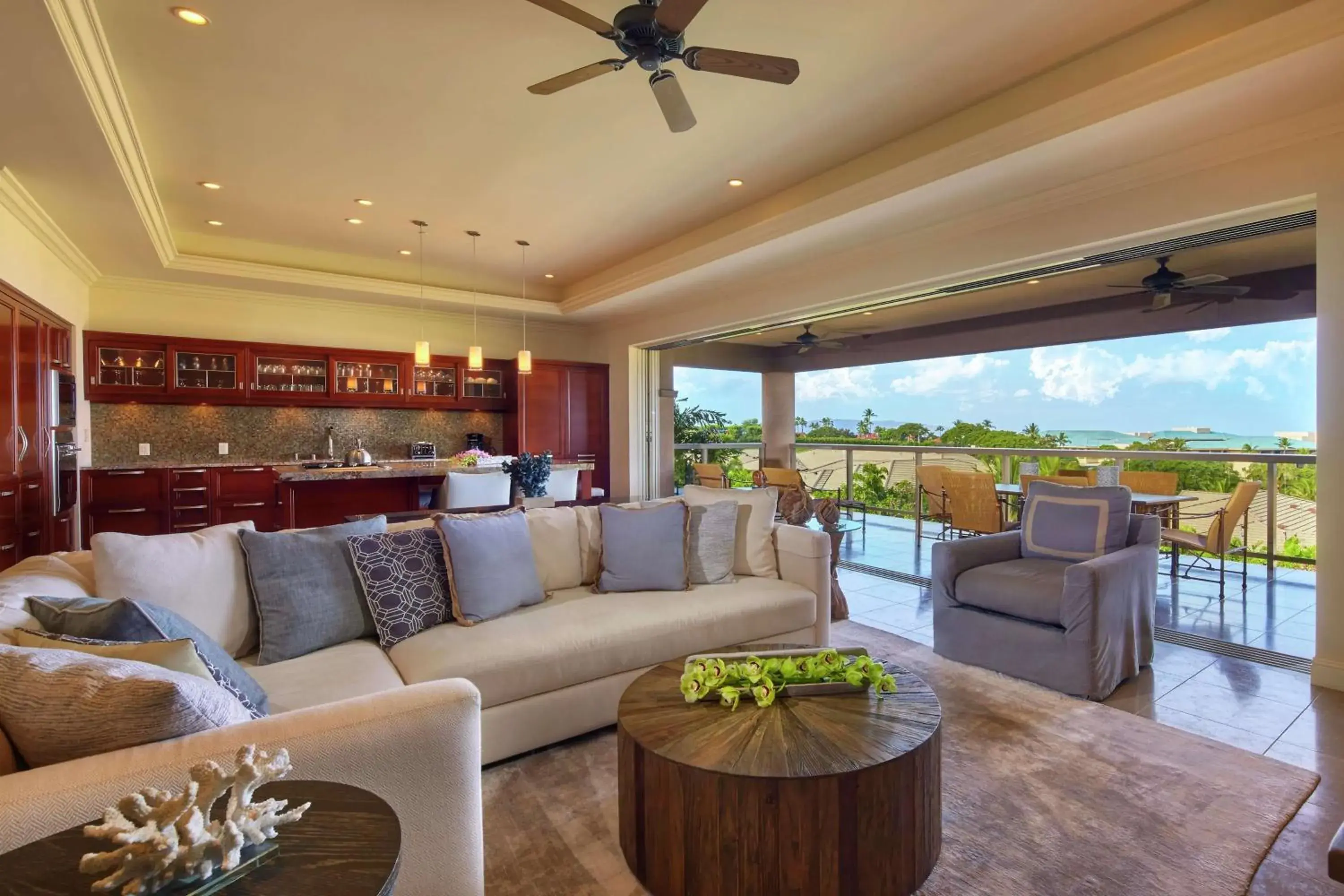Living room in Ho'olei at Grand Wailea Living room in Ho'olei at Grand Wailea