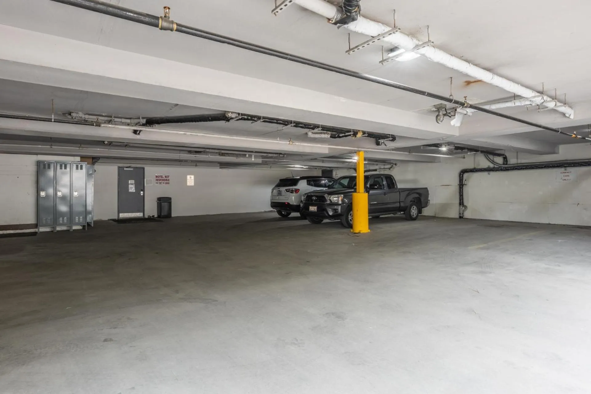 Parking in Quality Inn near Mammoth Mountain Ski Resort