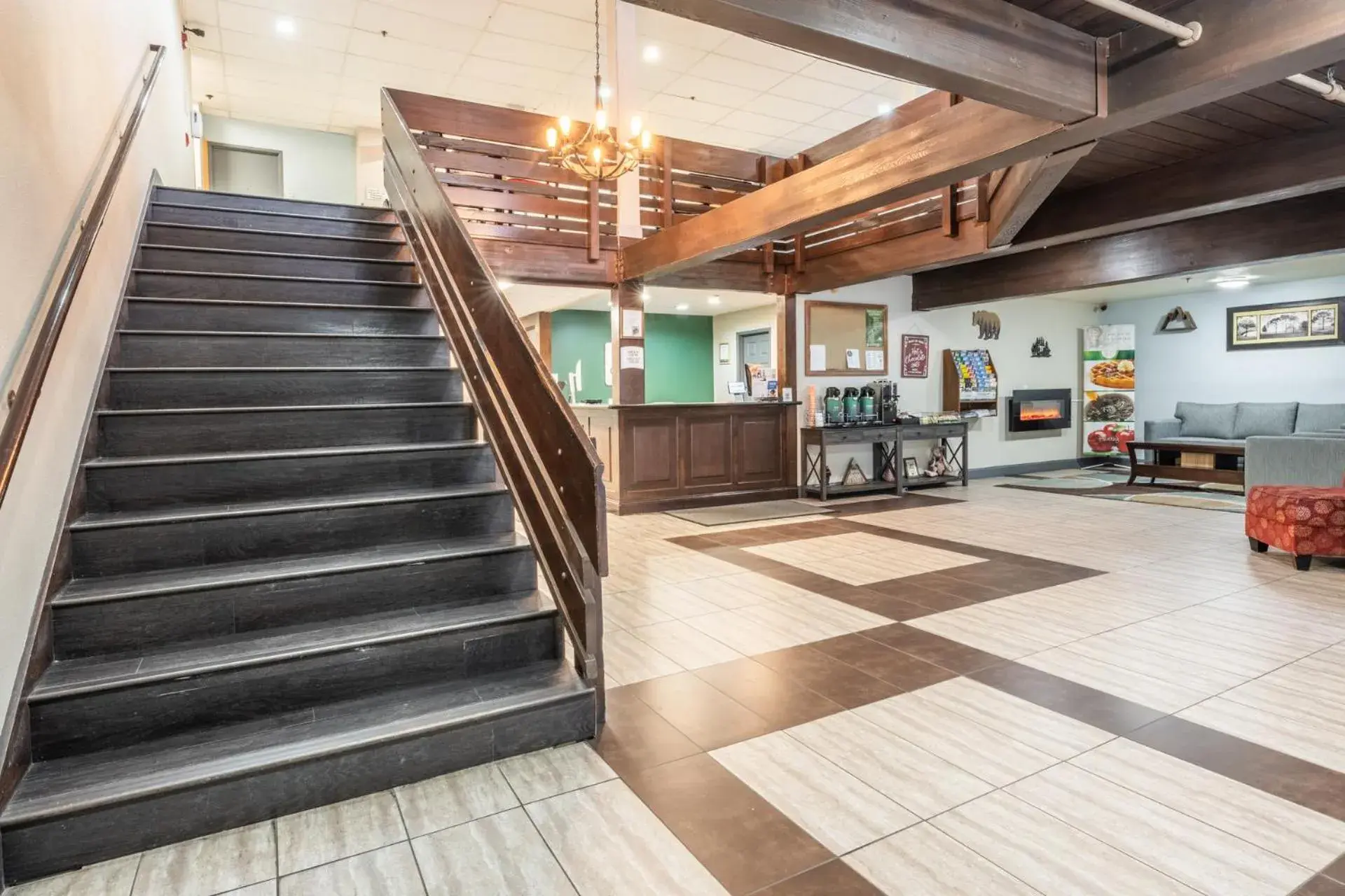 Lobby or reception in Quality Inn near Mammoth Mountain Ski Resort Lobby or reception in Quality Inn near Mammoth Mountain Ski Resort