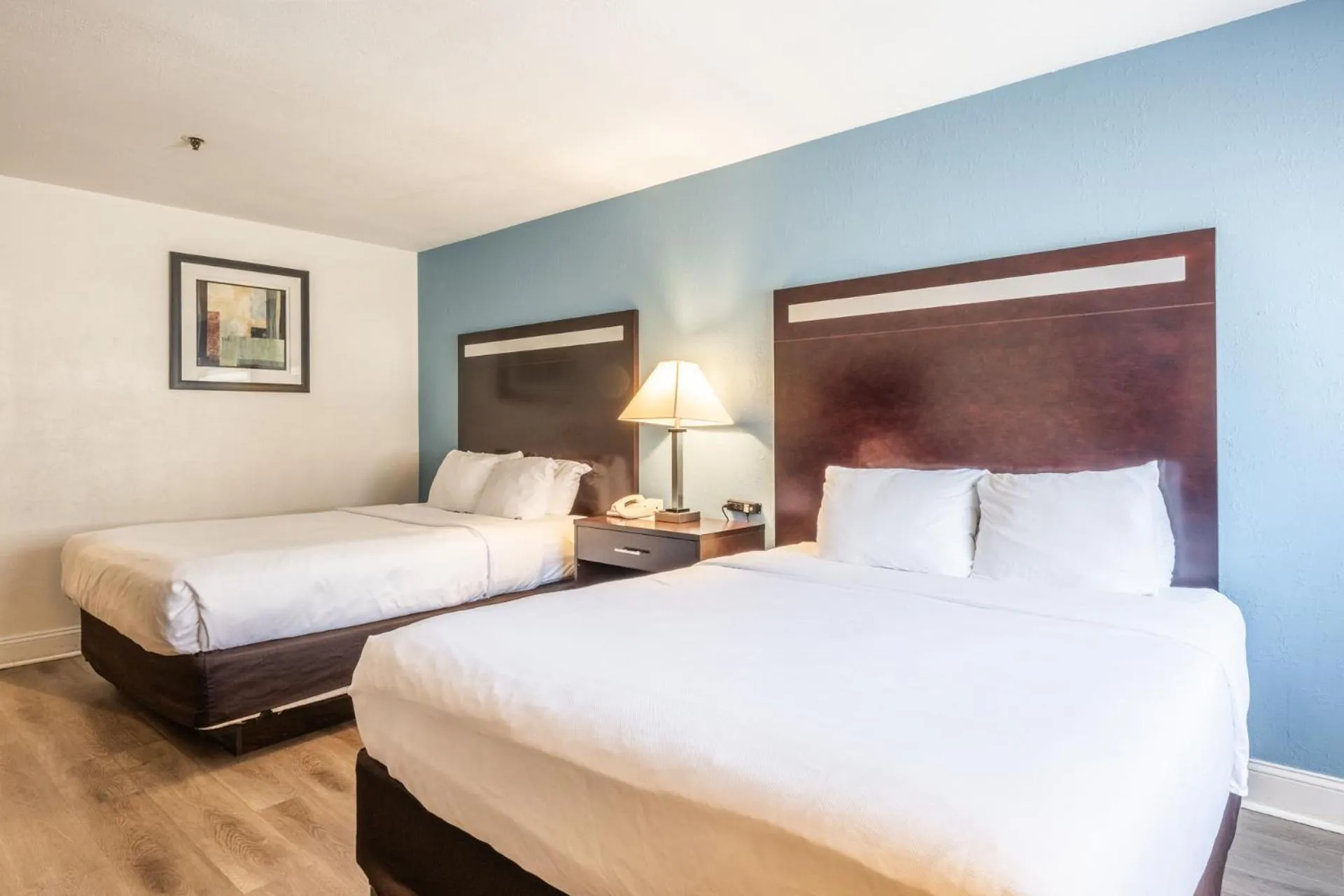 Bed in Quality Inn near Mammoth Mountain Ski Resort