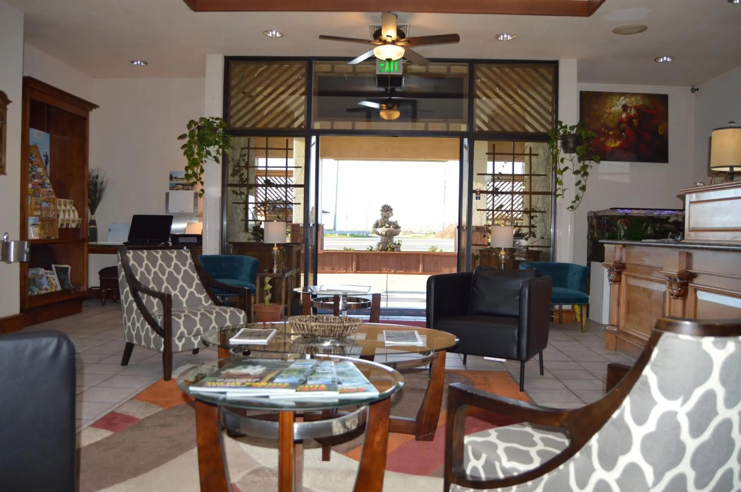 Lobby or reception in Ramada by Wyndham Arcata Lobby or reception in Ramada by Wyndham Arcata